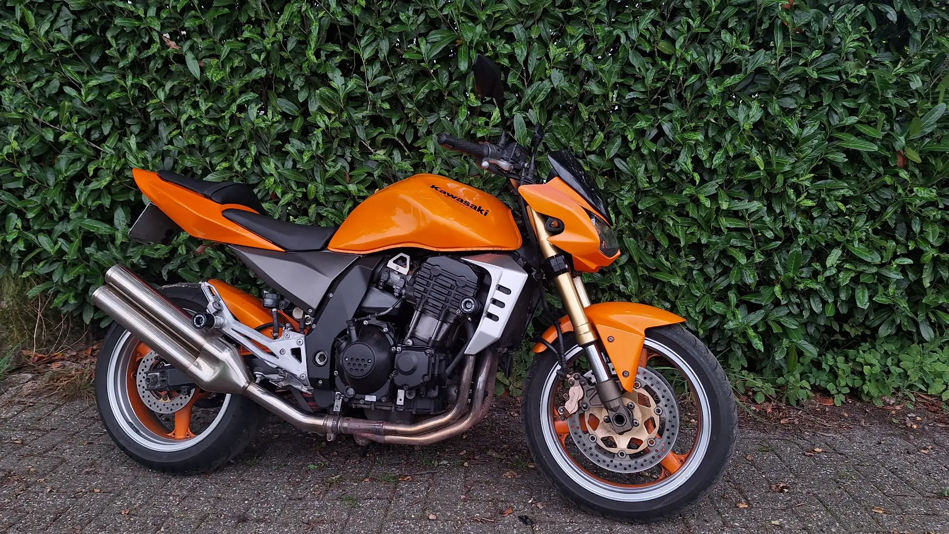 Kawasaki Z 1000 Orange - 2