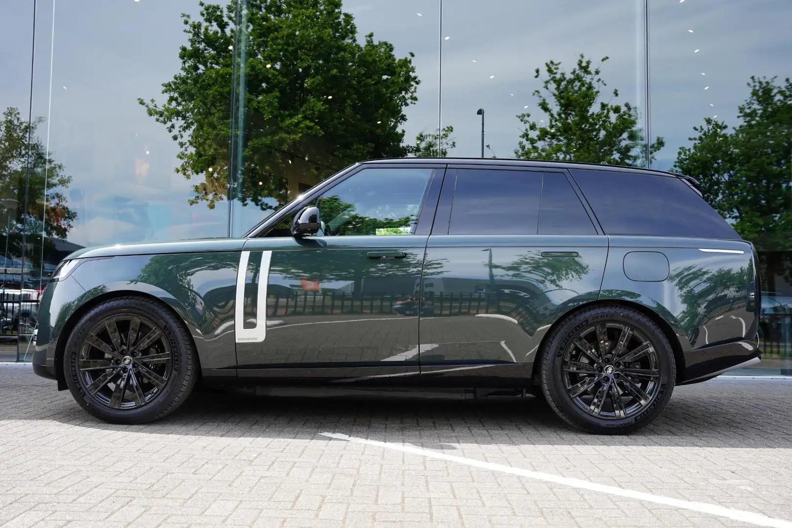 Land Rover Range Rover P 460 Hybride Autobiography Multimedia Groen - 2
