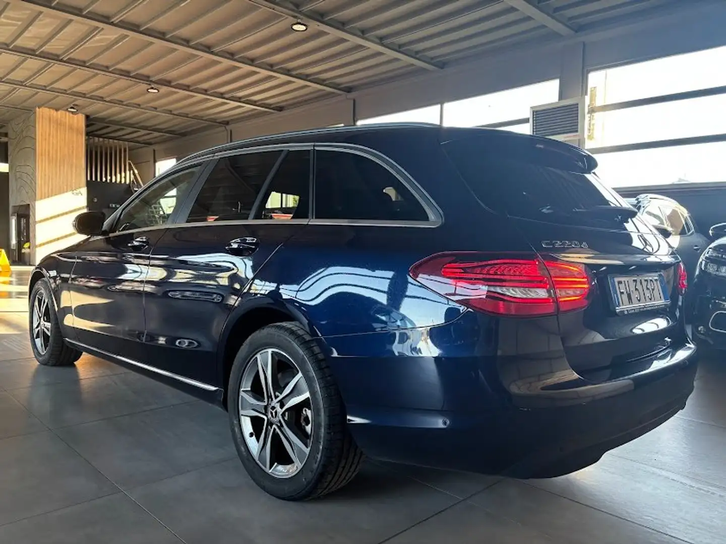 Mercedes-Benz C 220 SW 220 d Business EXTRA  auto 194CV Blauw - 2