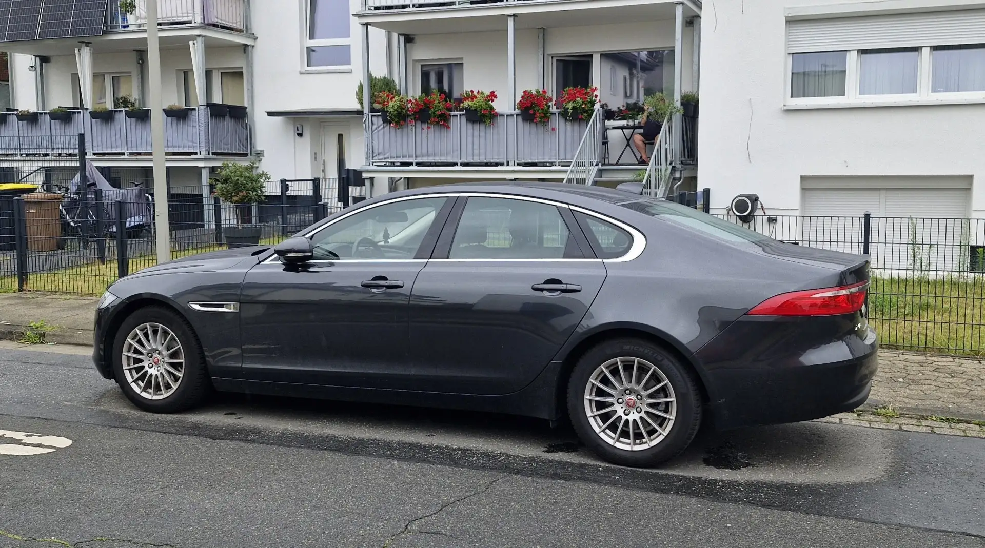 Jaguar XF 2.0d e-performance Portfolio 163cv auto - 1
