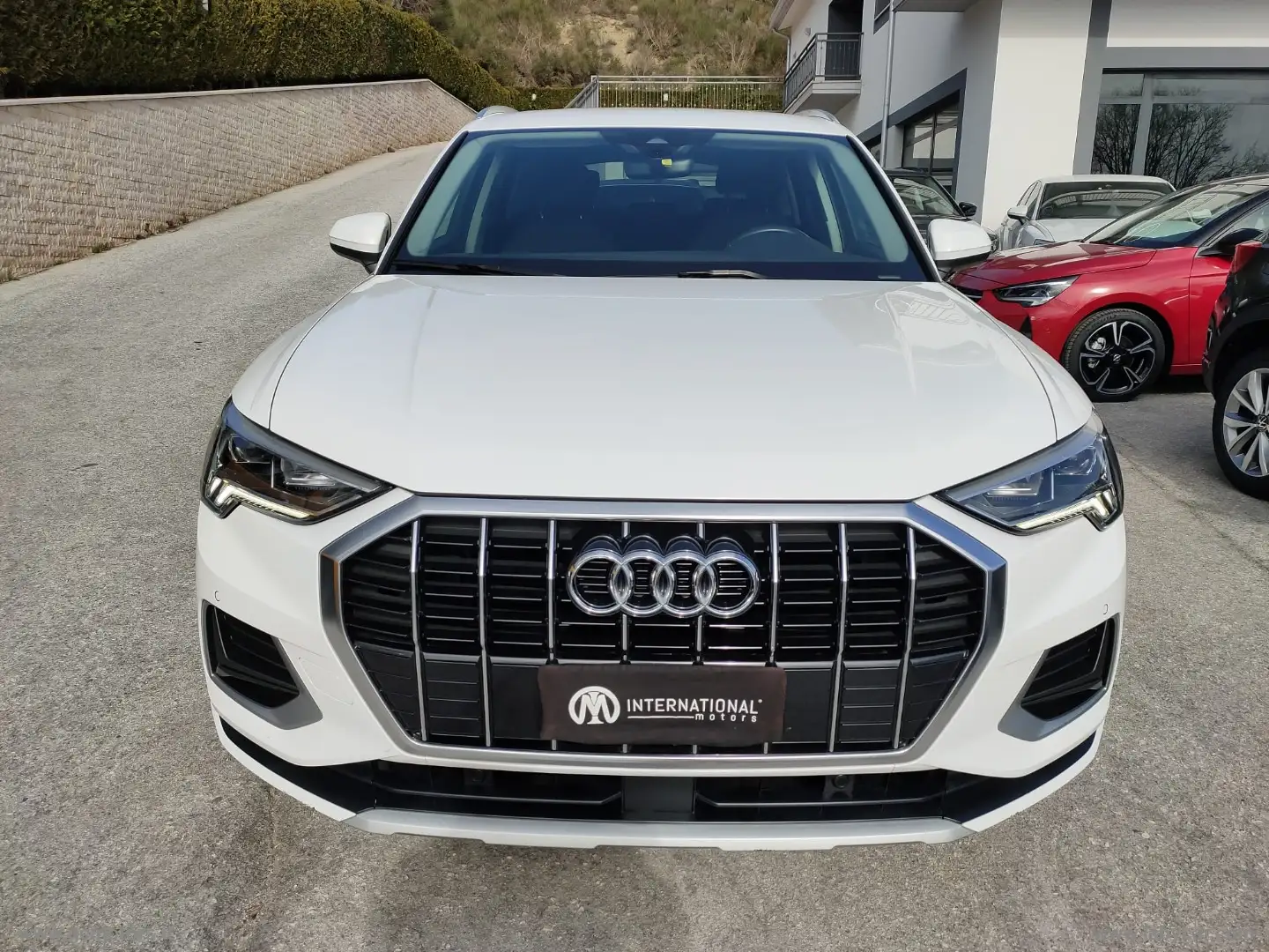 Audi Q3 35 TDI S tronic Business Advanced Blanc - 2
