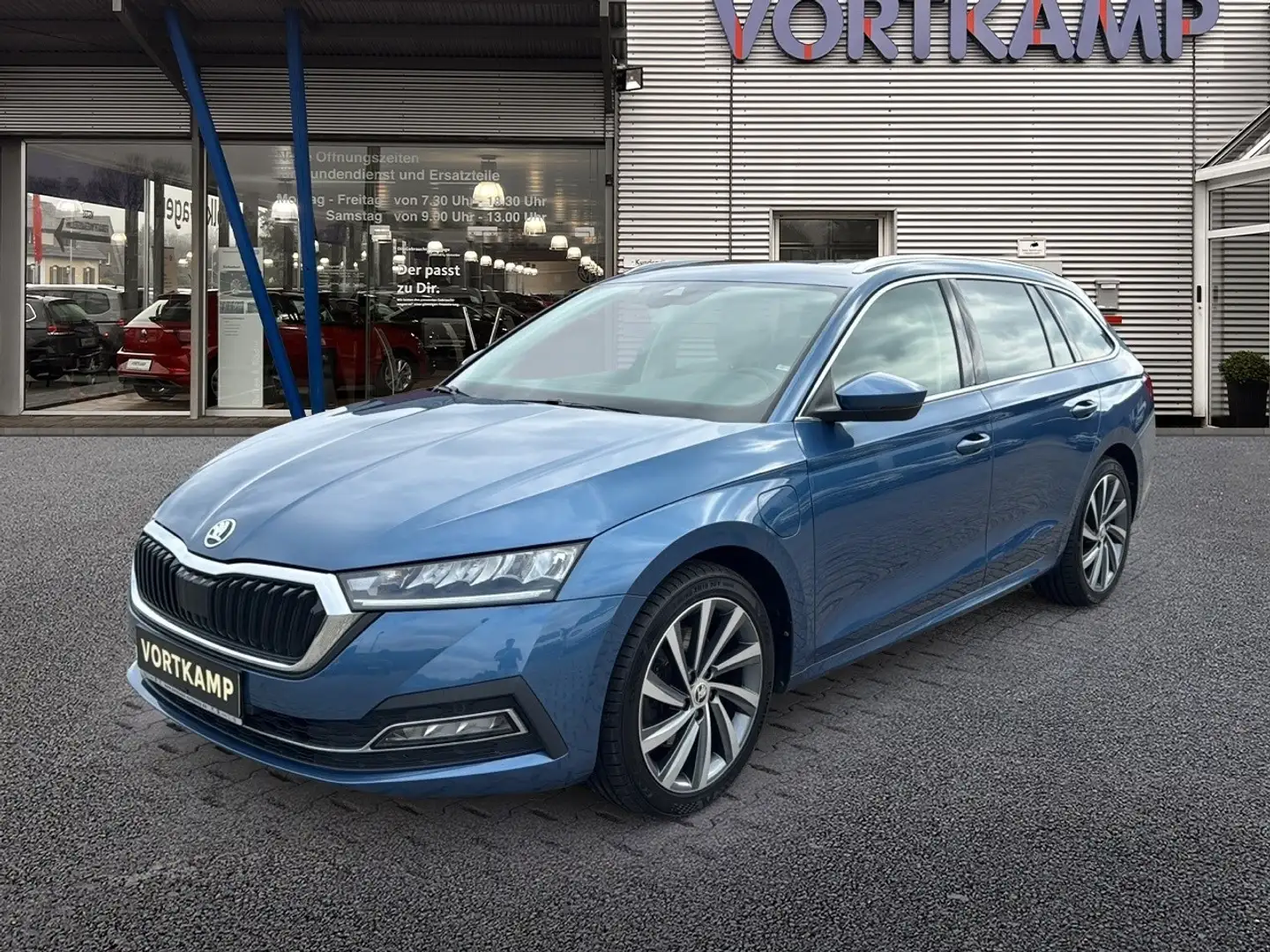 Skoda Octavia Combi First Edition iV PANORAMADACH Blau - 2