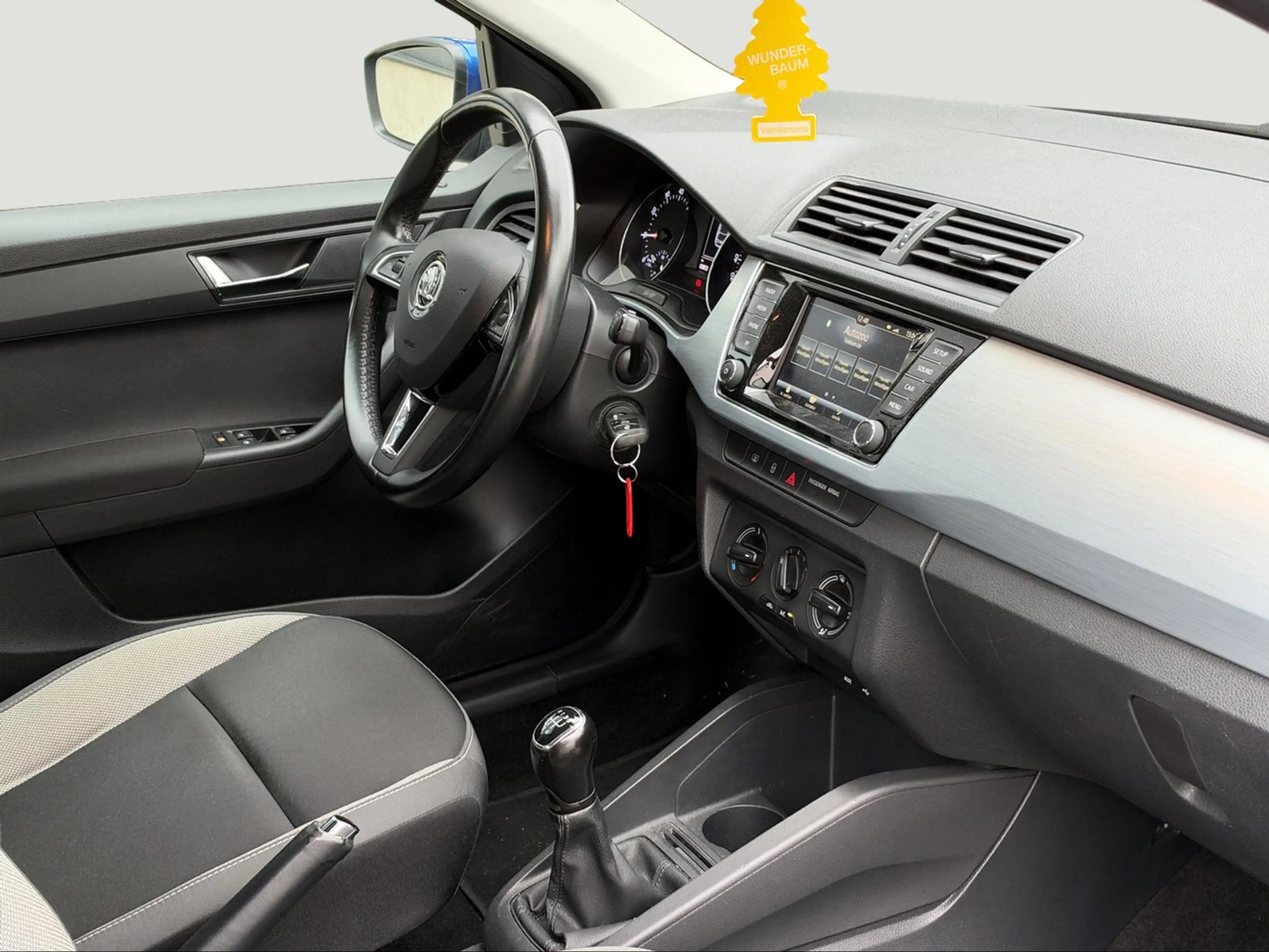 Skoda Fabia Ambition KLIMA/8-FACH/PDC/AHK — photo 11