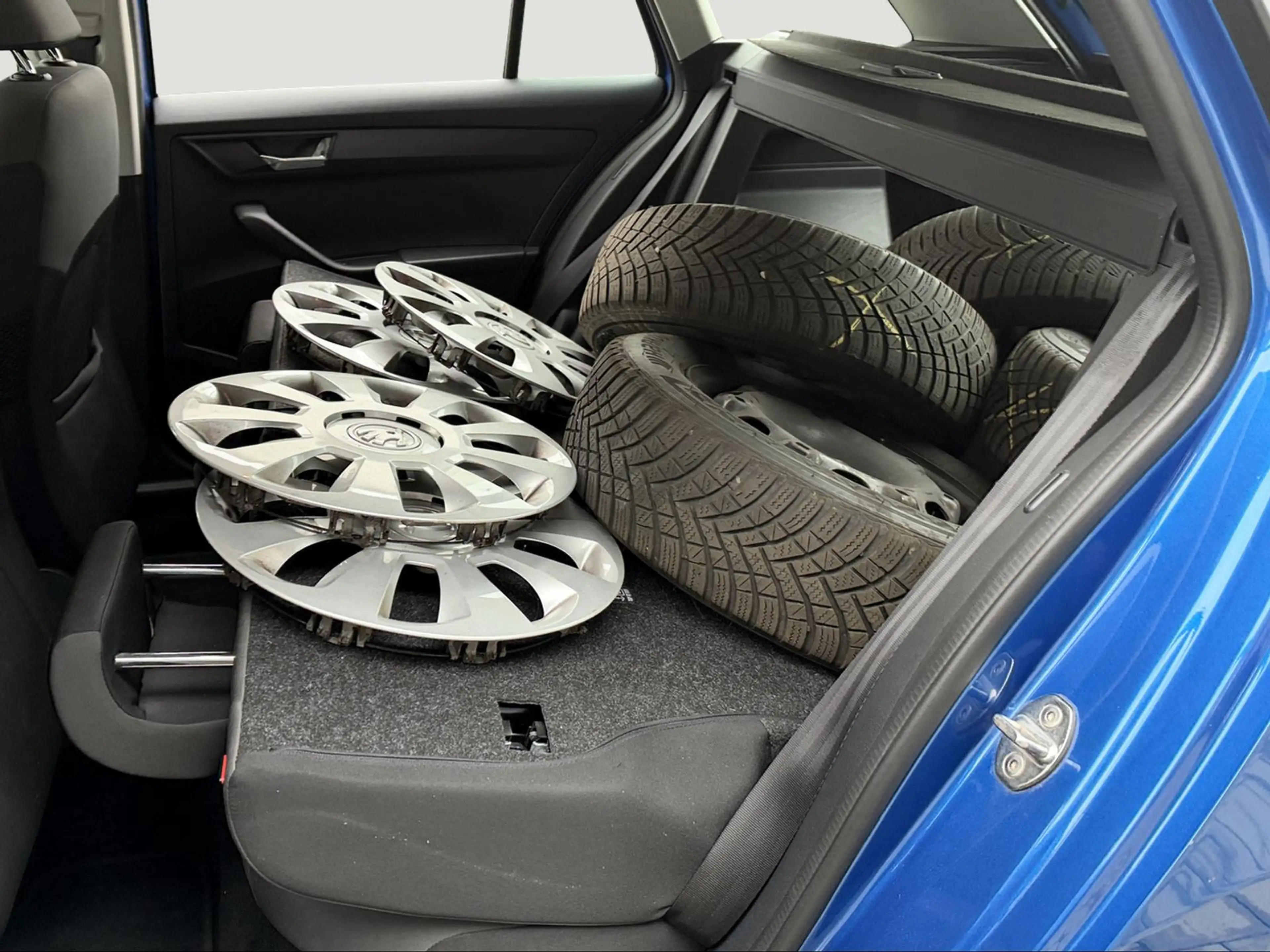 Skoda Fabia Ambition KLIMA/8-FACH/PDC/AHK — photo 6