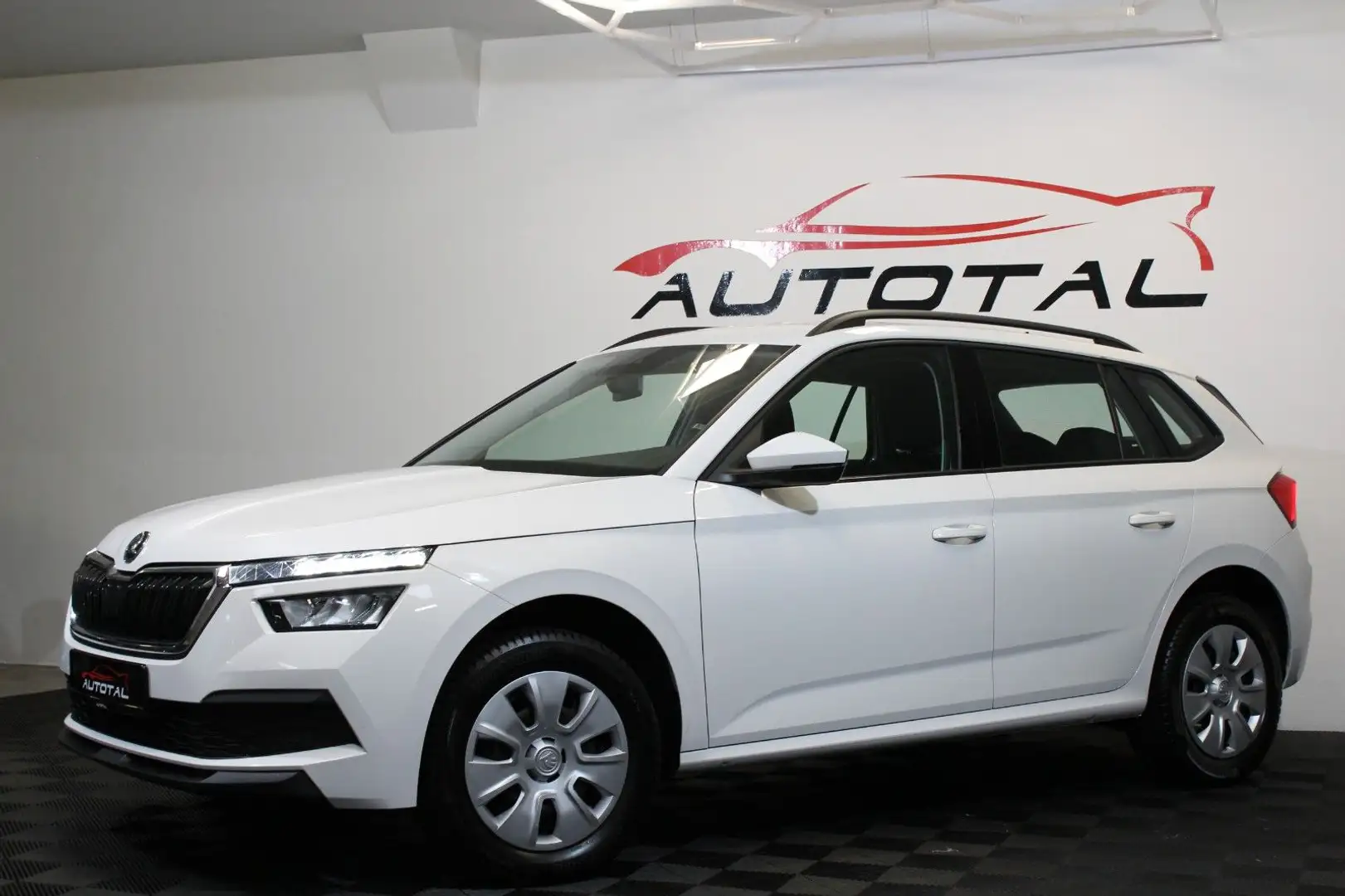 Skoda Kamiq Active*Automatik*LED*PDC*Lane*Frontradar* Weiß - 2
