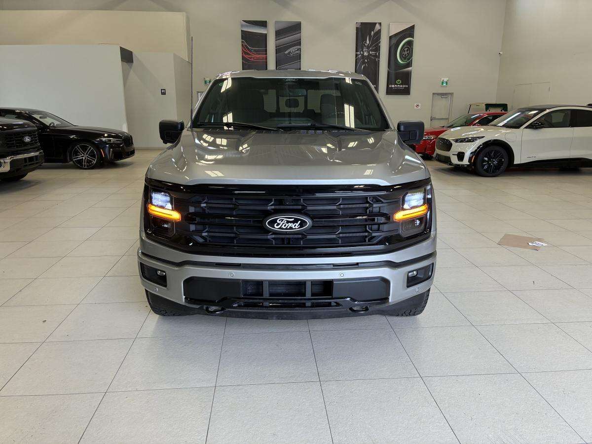 2024 Ford F-150 XLT cabine SuperCrew 4RM caisse de 5,5 pi — снимка 1