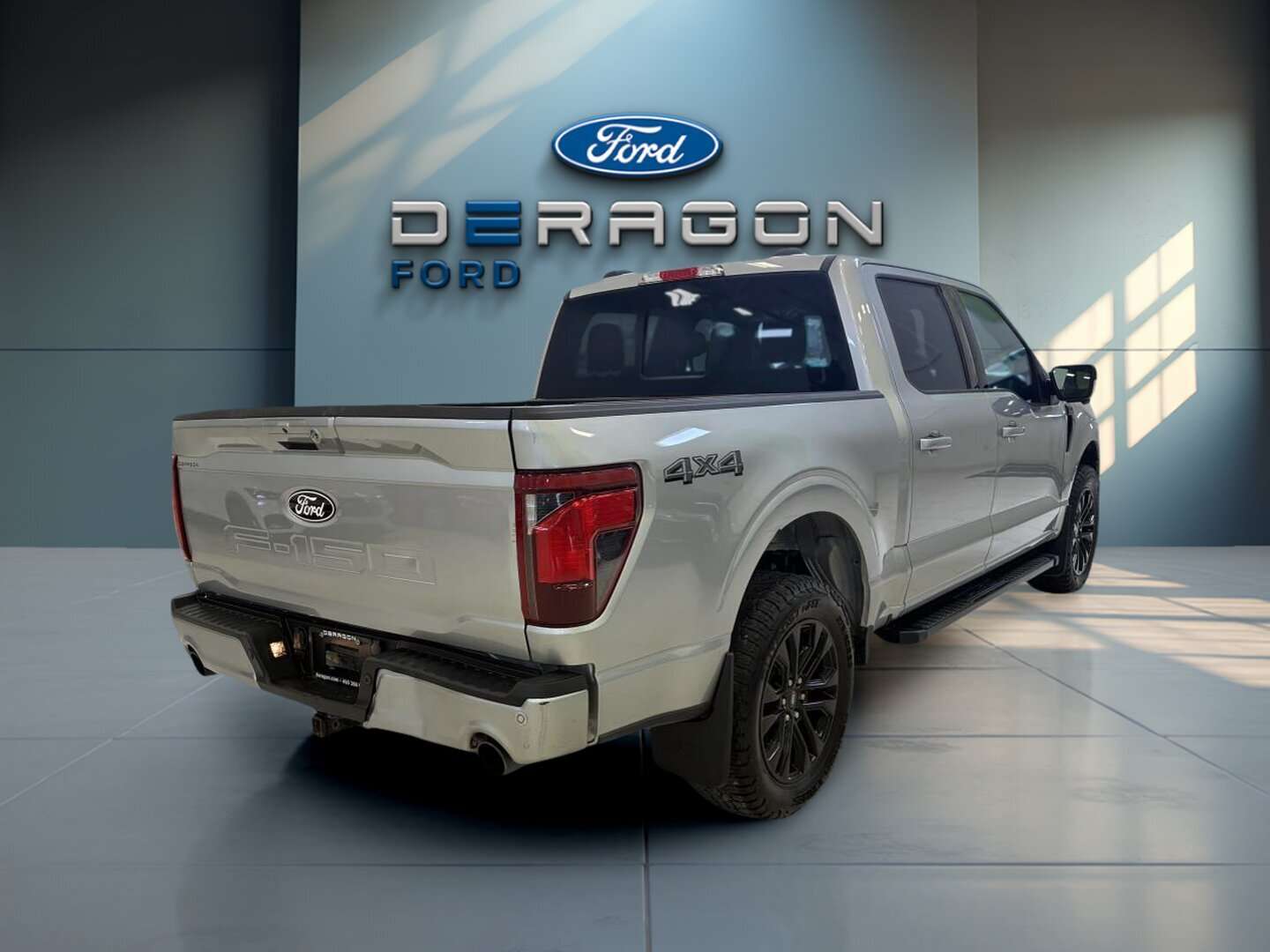 2024 Ford F-150 XLT cabine SuperCrew 4RM caisse de 5,5 pi — снимка 1