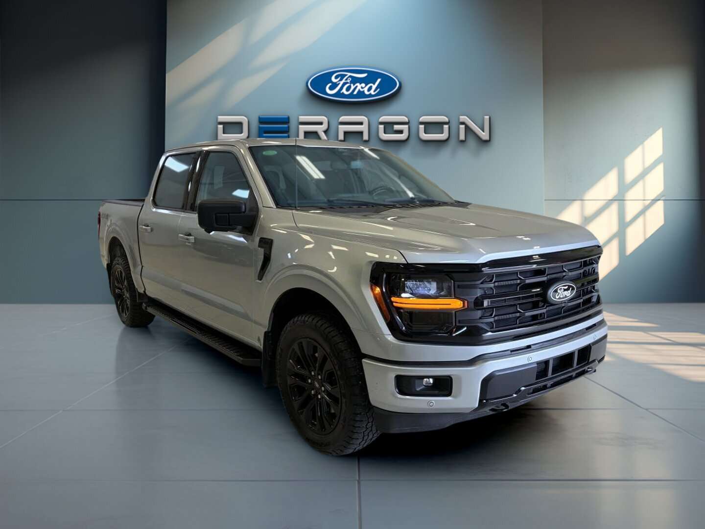 2024 Ford F-150 XLT cabine SuperCrew 4RM caisse de 5,5 pi — снимка 1