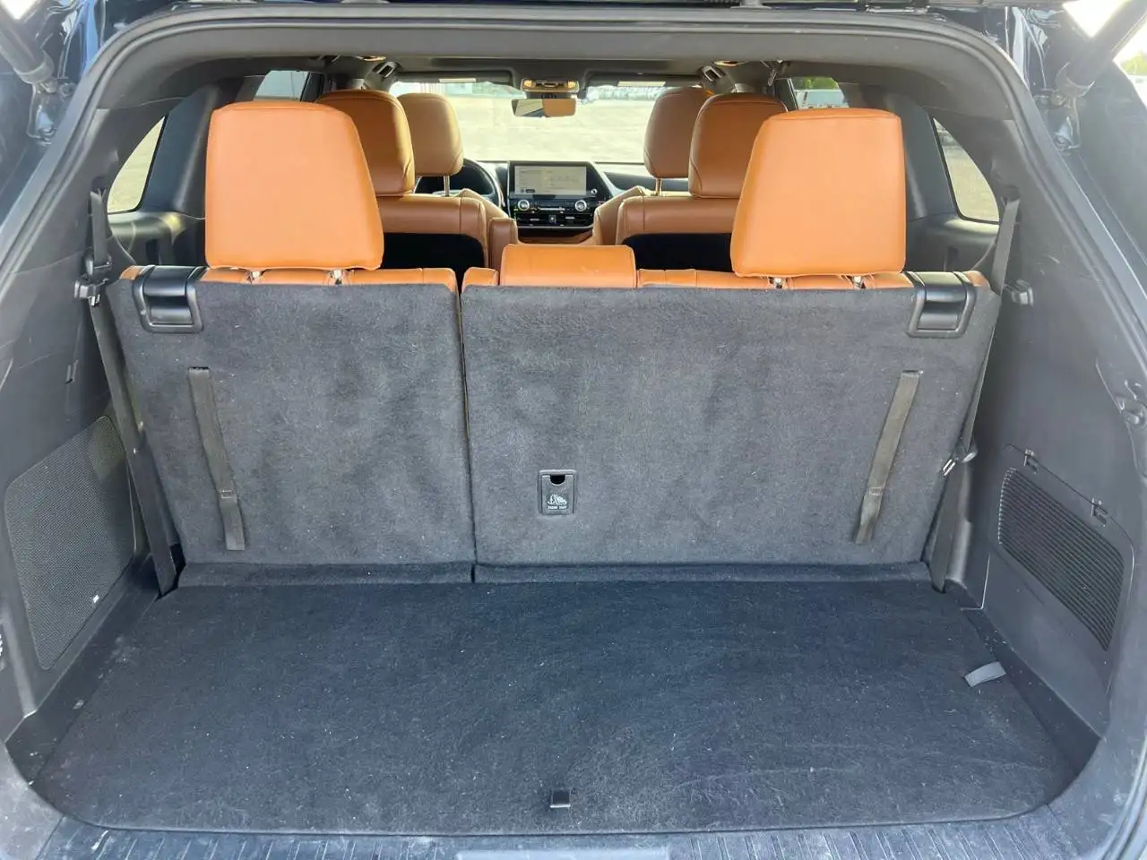 Toyota Highlander снимка Toyota Highlander