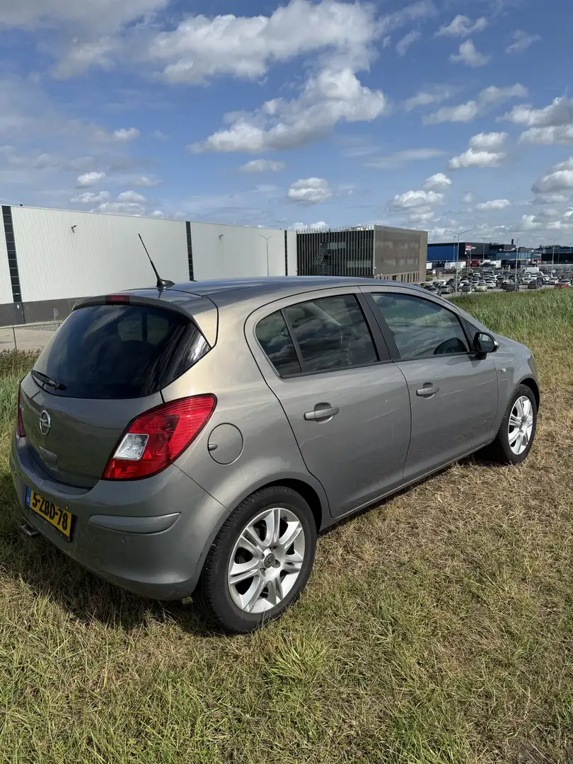 Opel Corsa 1.2-16V BlitZ Kahverengi - 1