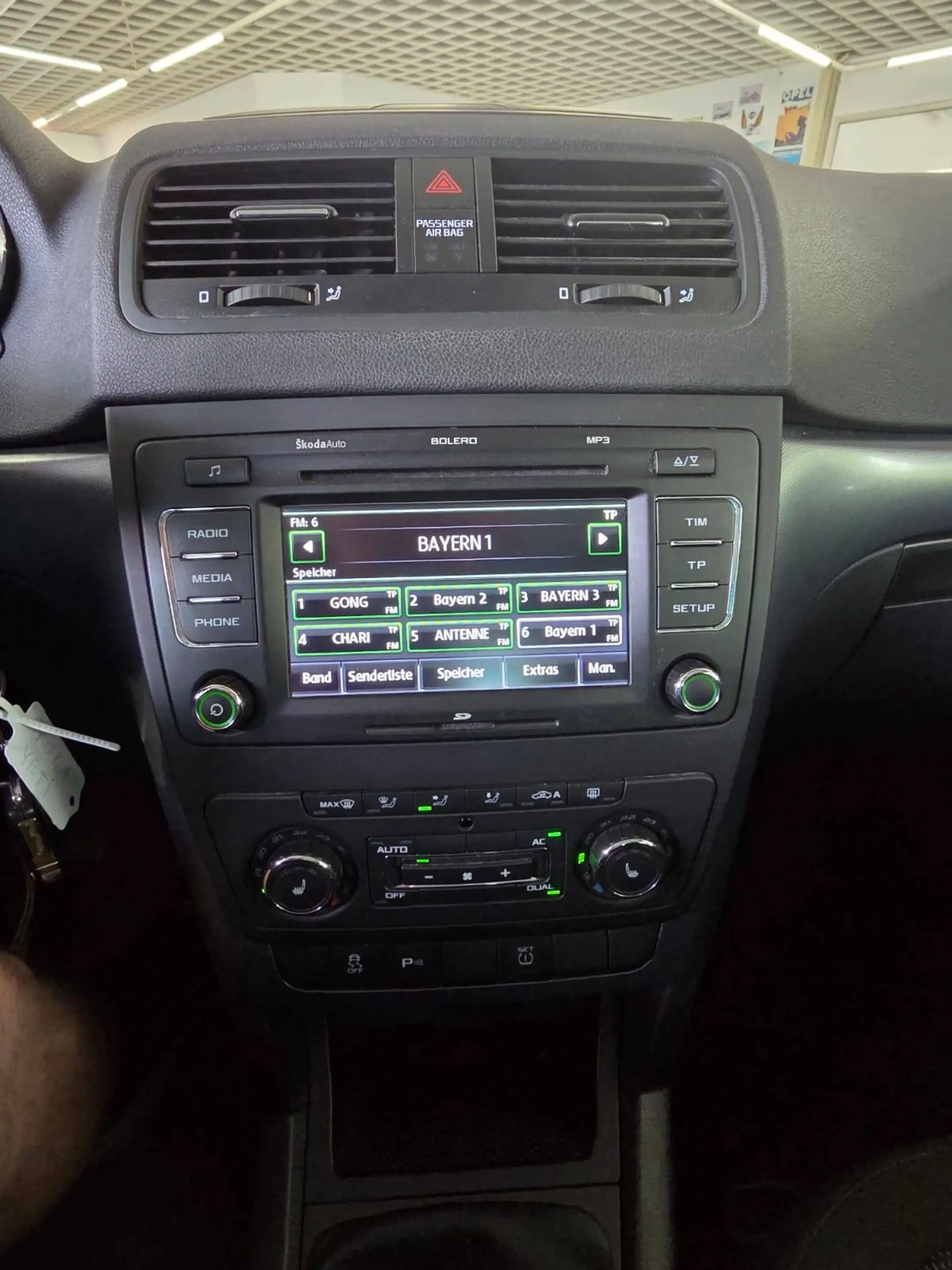 Skoda Yeti Ambition Plus Edition — photo 12