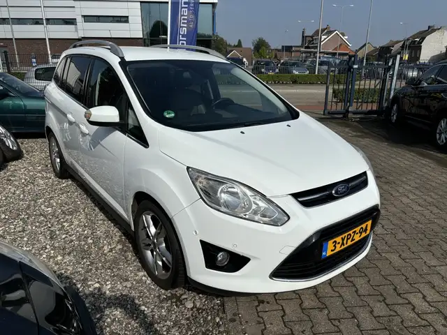 Ford Grand C-Max view 2