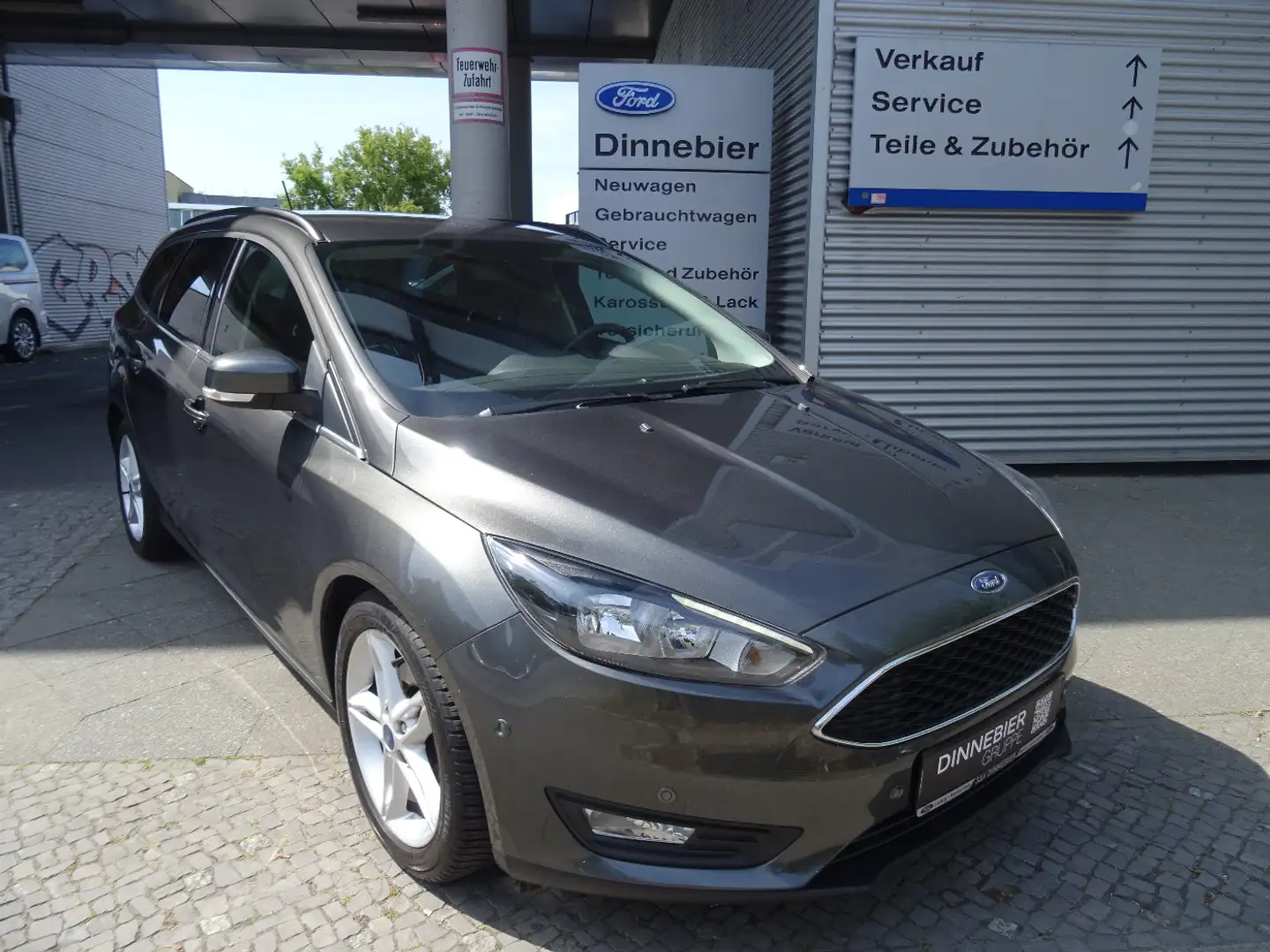 Ford Focus LM Grau - 2