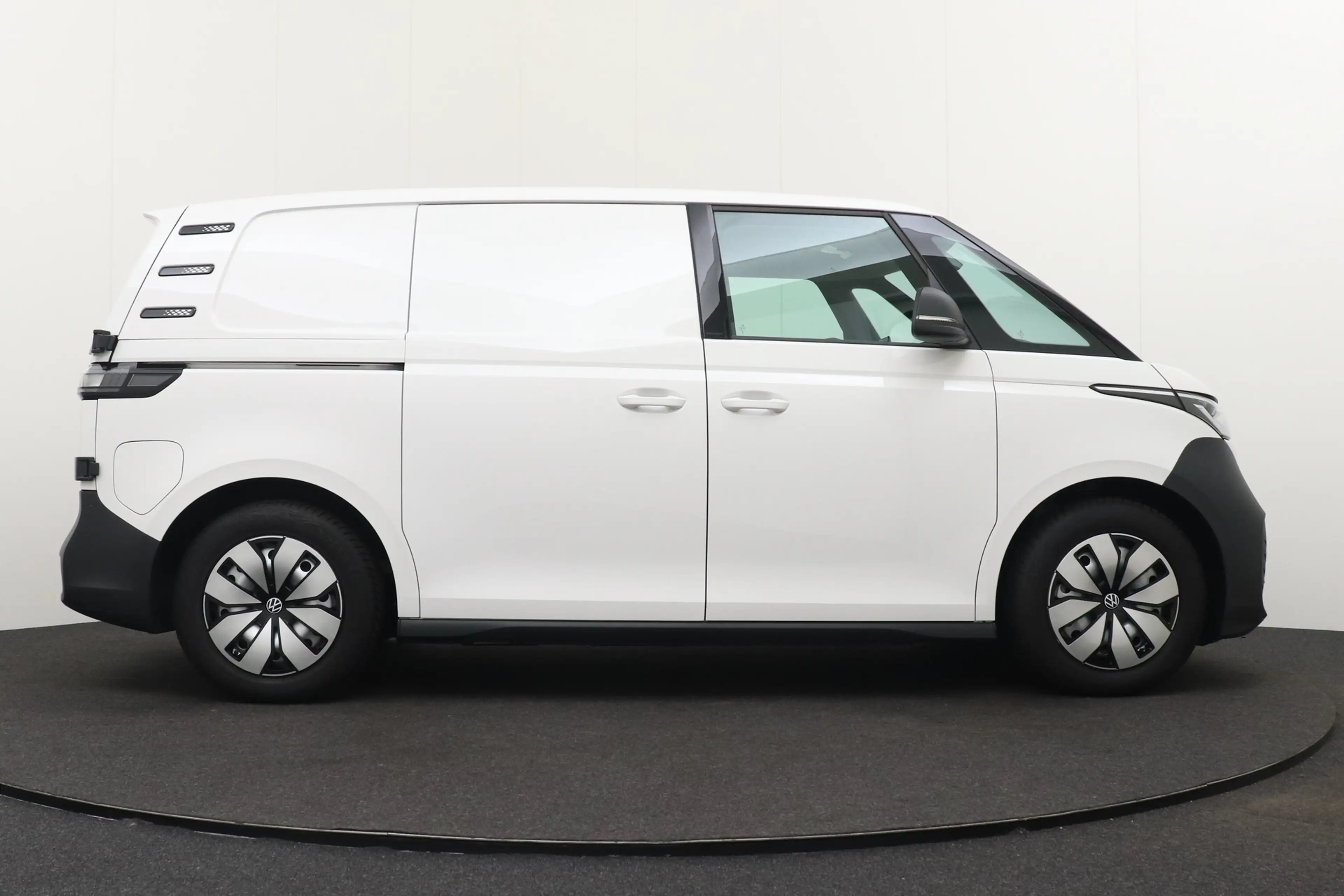 Volkswagen ID. Buzz Cargo Business 79 kWh Long Range 3-Pers Trekhaak Camera — photo 6