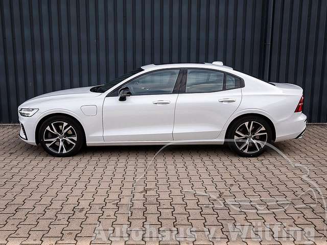 Volvo S60 R Design T8 Recharge Plug-In Hybrid AWD