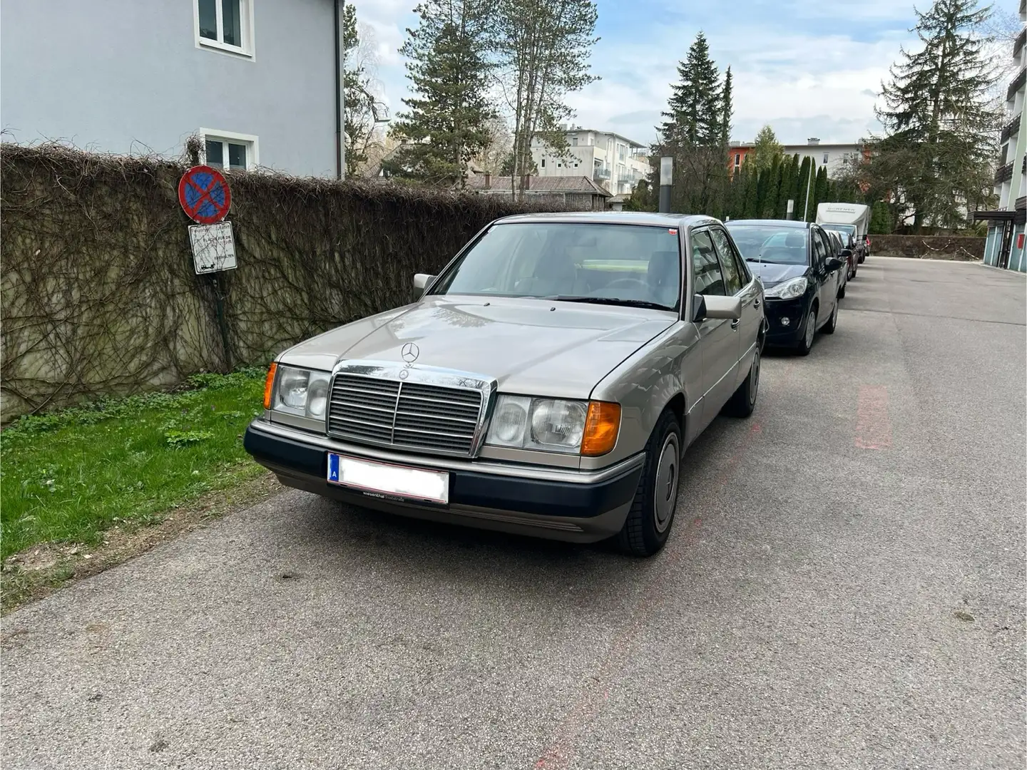 Mercedes-Benz E 230 230E Automatik - 1