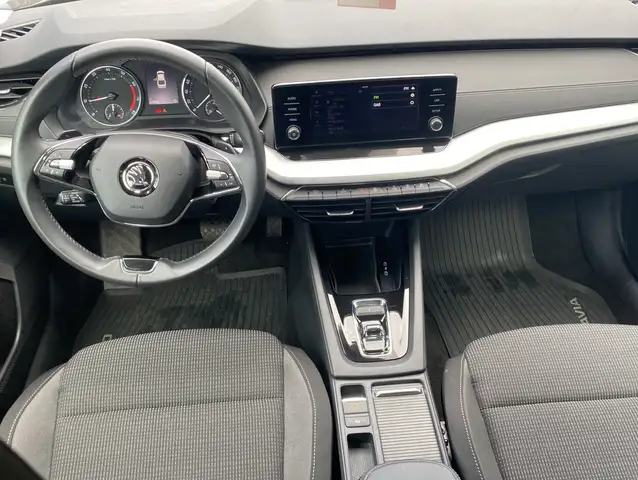 Skoda Octavia view 3
