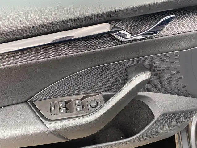 Skoda Octavia view 4