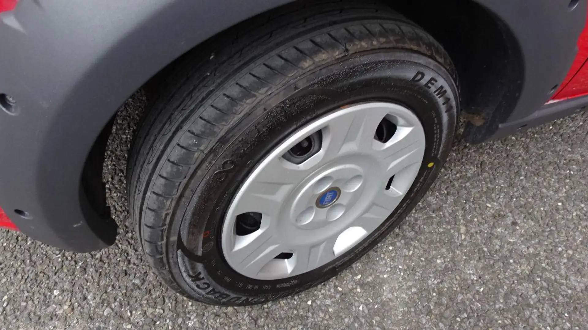 Fiat Strada 1300 MJT   95 CV  FIORINO TREKKING     PICK-UP Rojo - 2