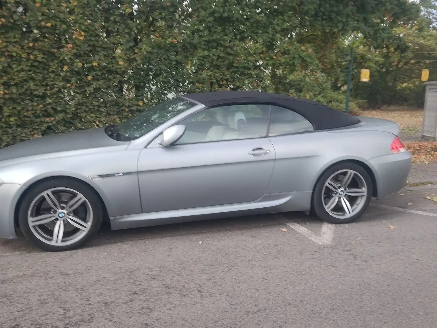 BMW M6 Cabrio Gris - 2