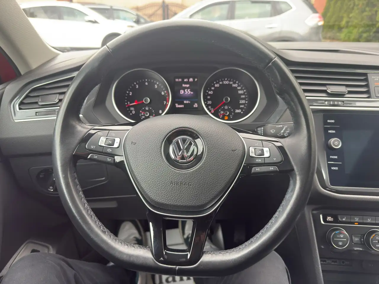Volkswagen Tiguan снимка Volkswagen Tiguan