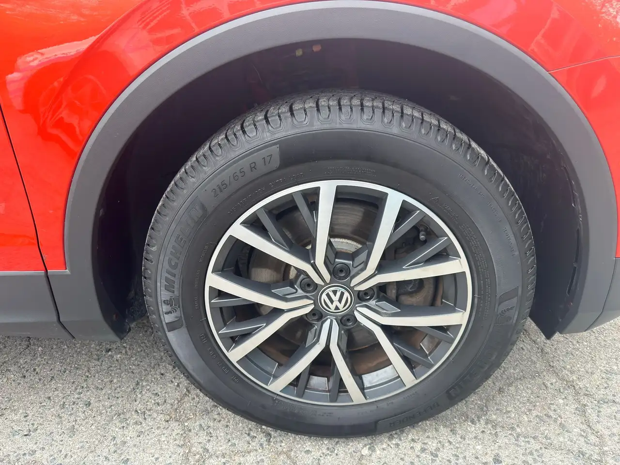 Volkswagen Tiguan снимка Volkswagen Tiguan