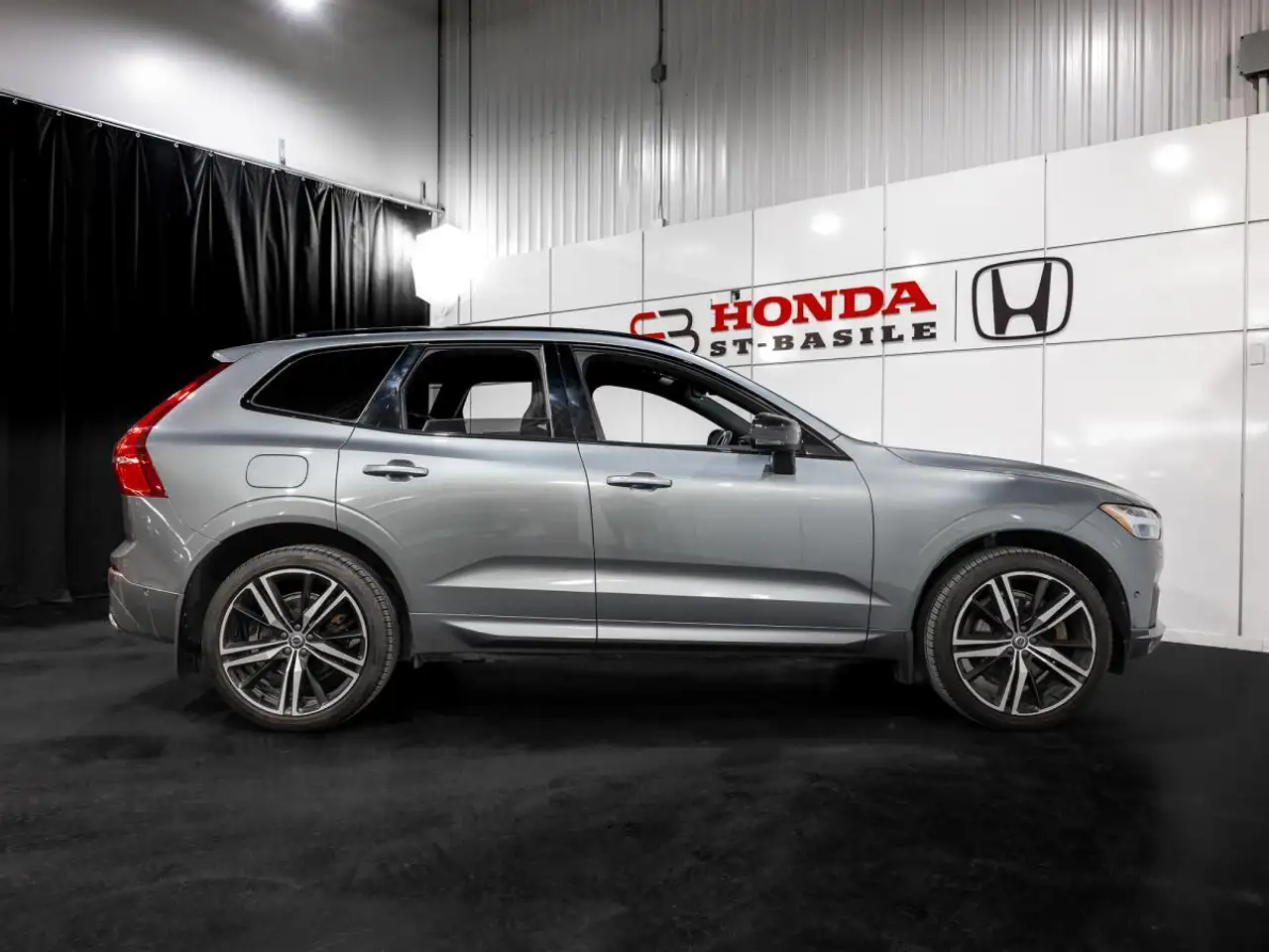 Volvo XC60 снимка Volvo XC60