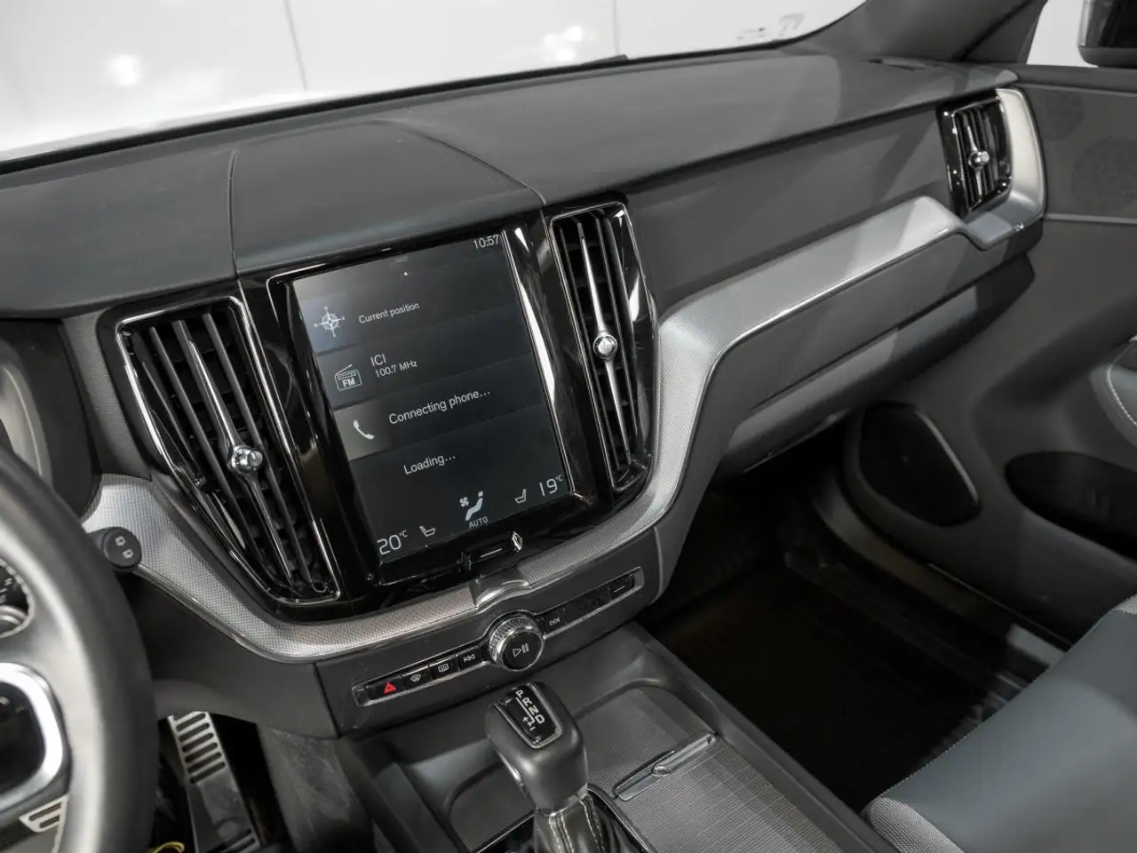 Volvo XC60 снимка Volvo XC60