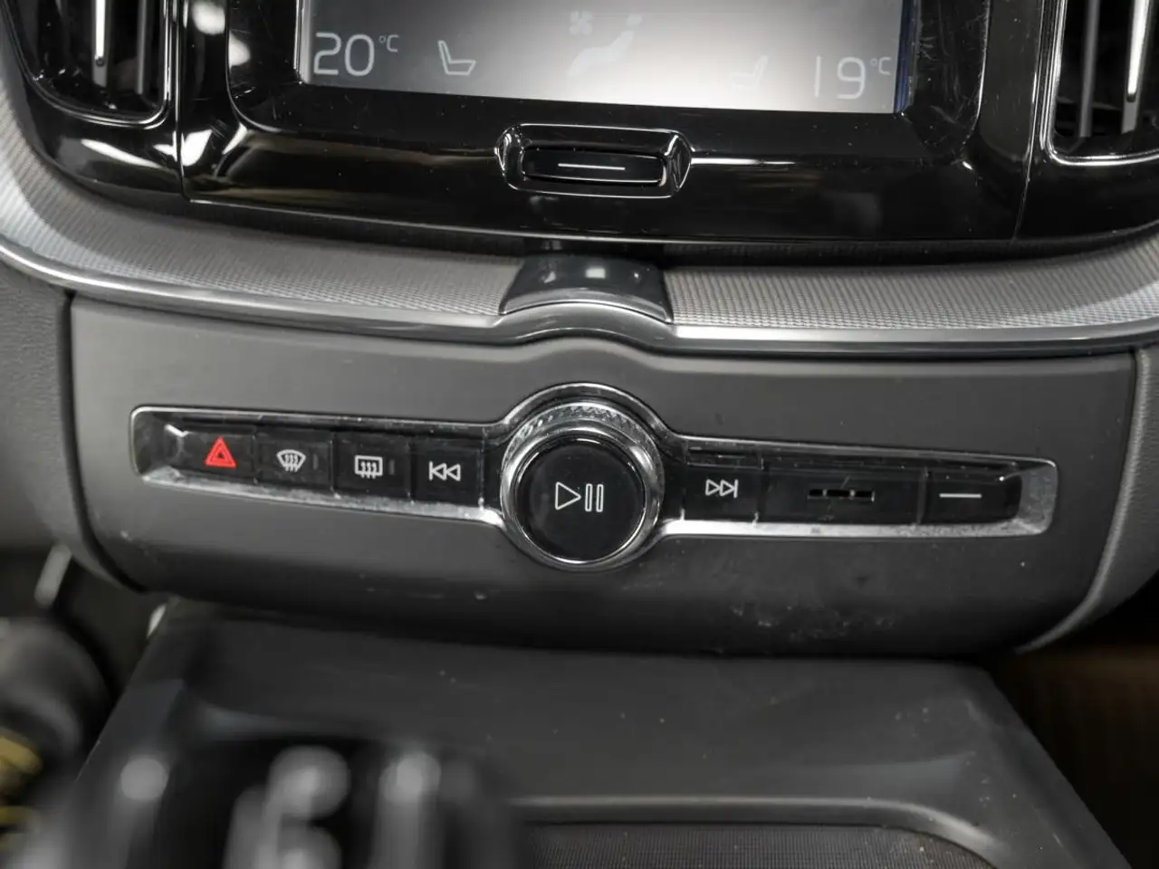Volvo XC60 снимка Volvo XC60