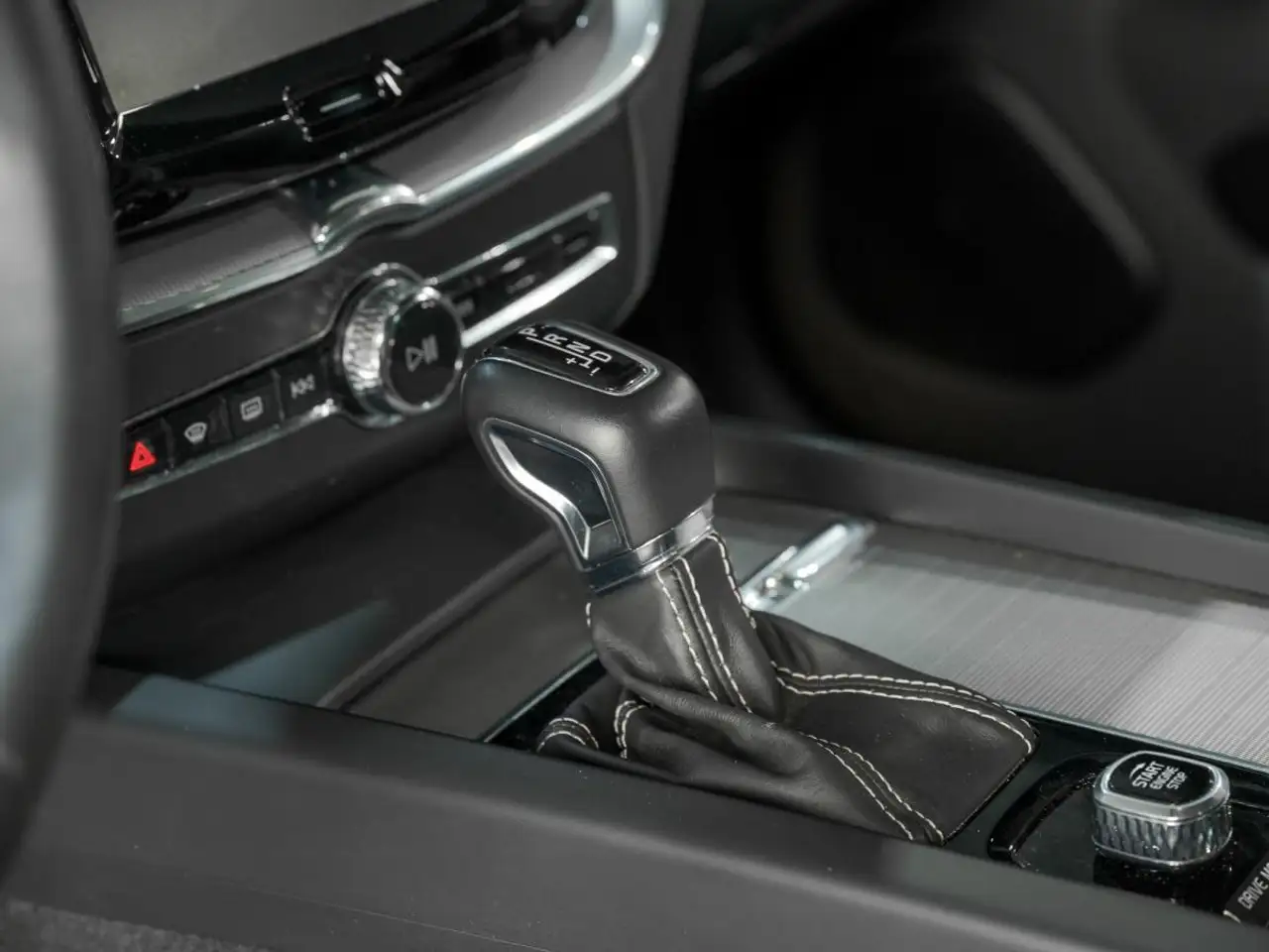 Volvo XC60 снимка Volvo XC60