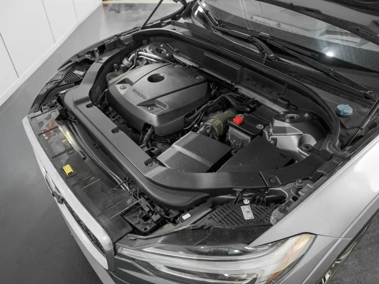 Volvo XC60 снимка Volvo XC60
