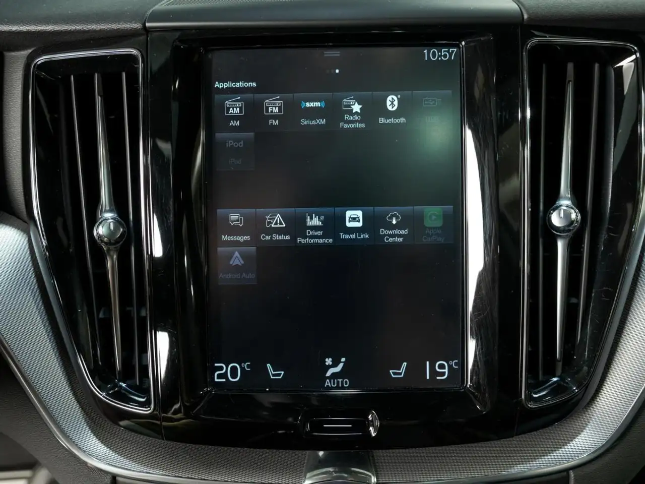 Volvo XC60 снимка Volvo XC60