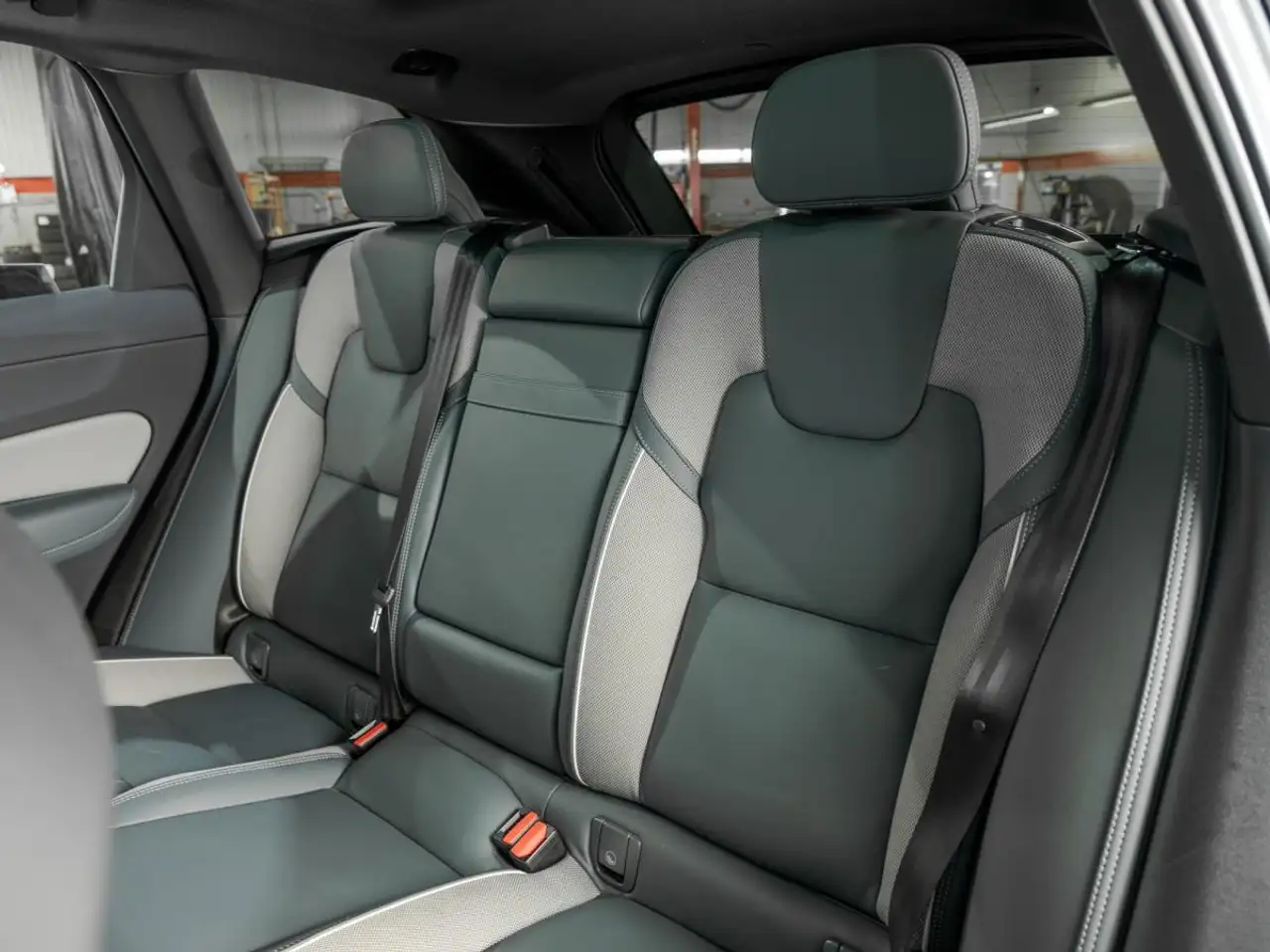 Volvo XC60 снимка Volvo XC60