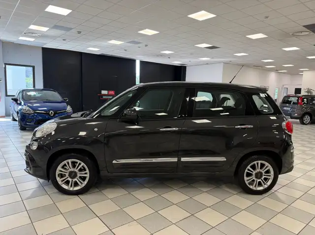 Fiat 500l view 4