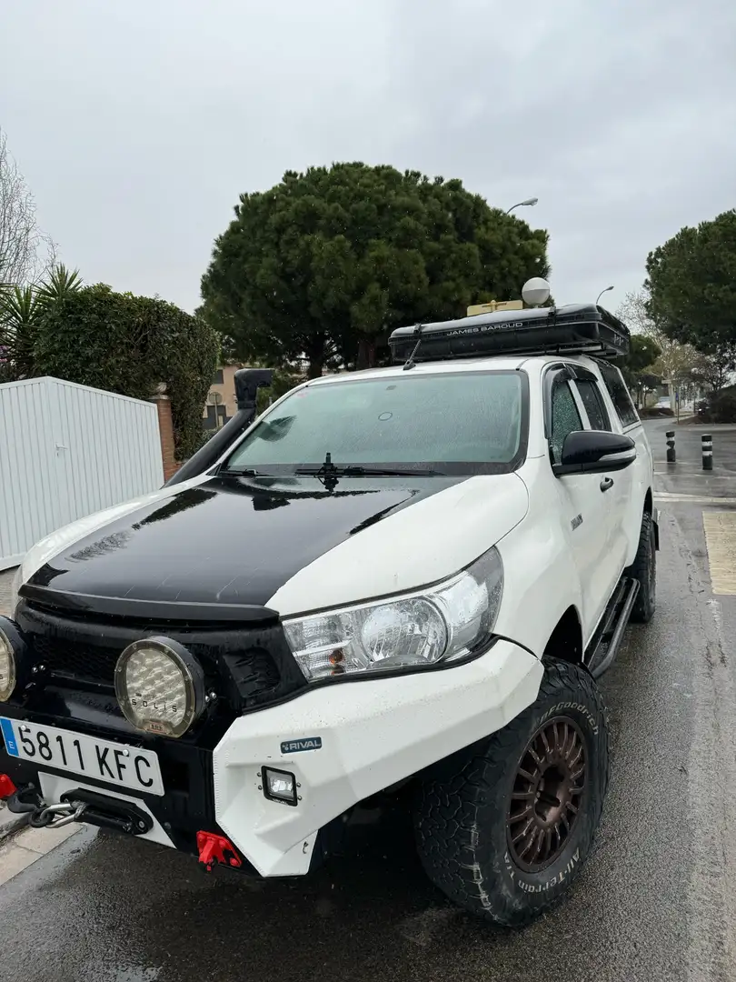 Toyota Hilux Cabina Doble GX bijela - 2