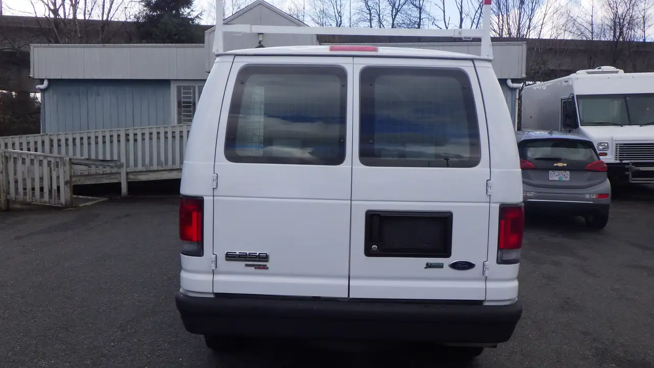 Ford Econoline снимка Ford Econoline