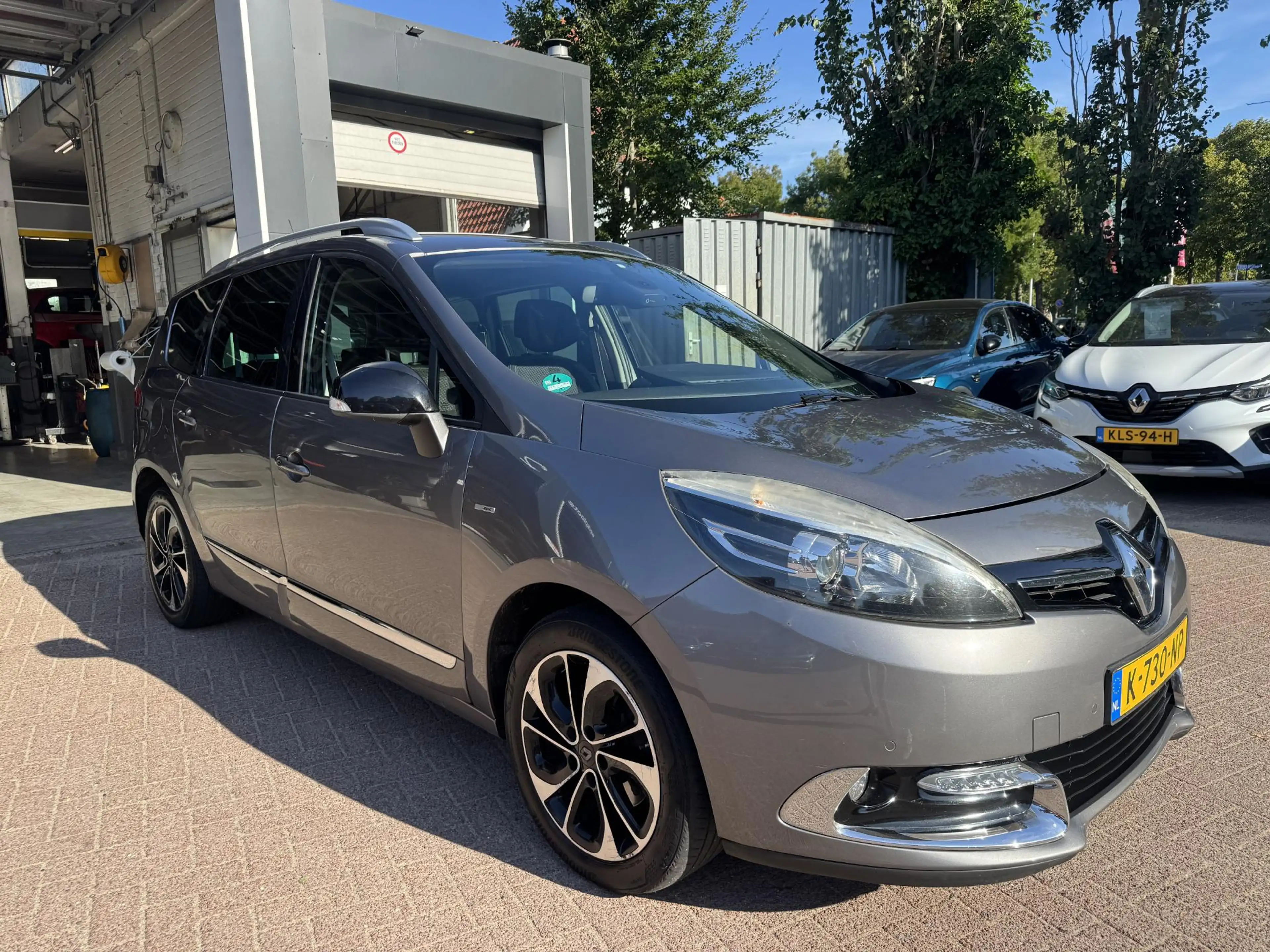 Renault Grand Scenic 1.2 TCe Bose + trekhaak — photo 3