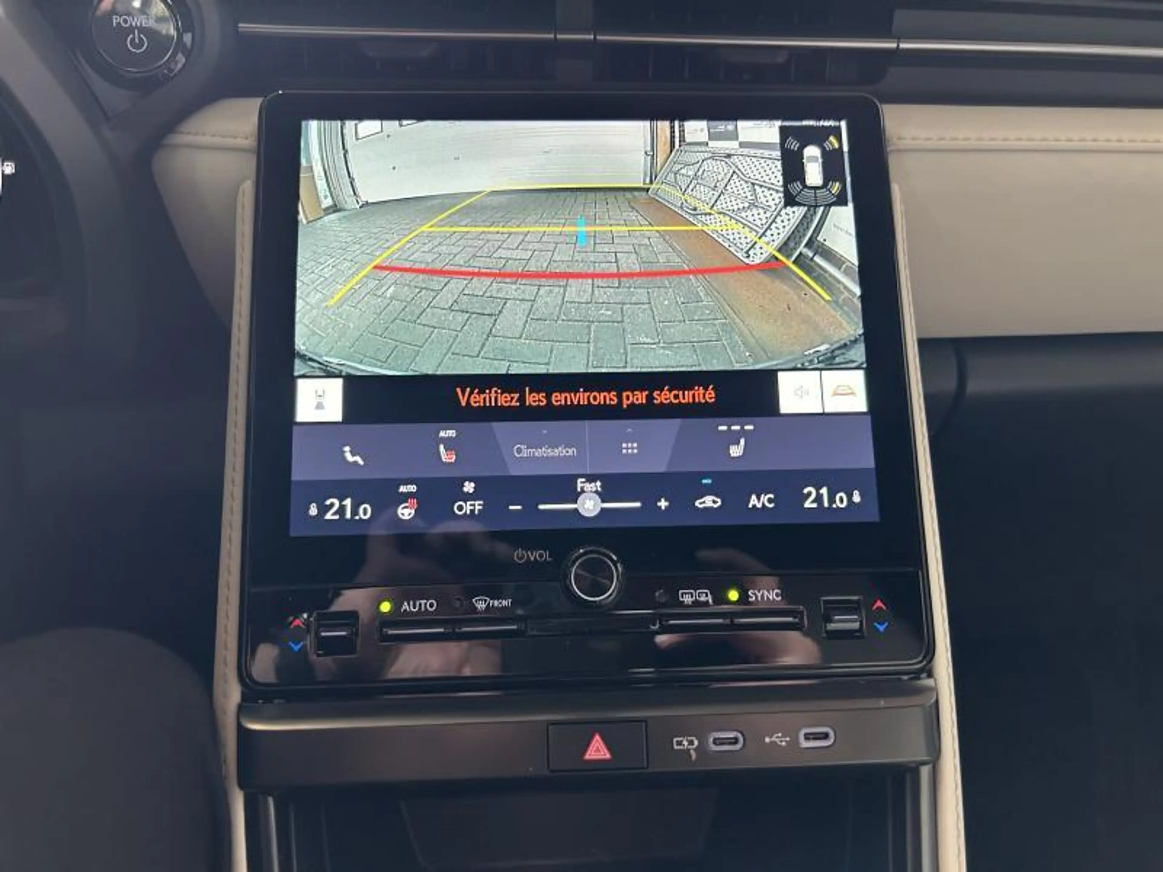 Lexus LBX Elegant — photo 9