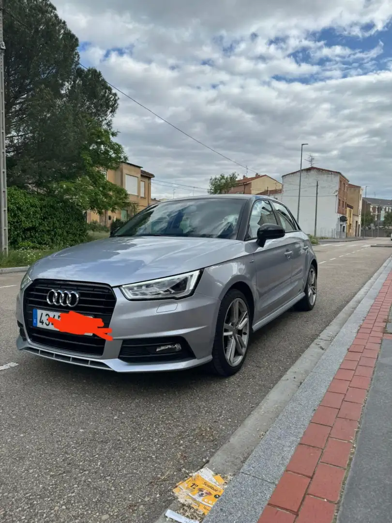 Audi A1 1.6 TDI 90 Urban S tronic - 2