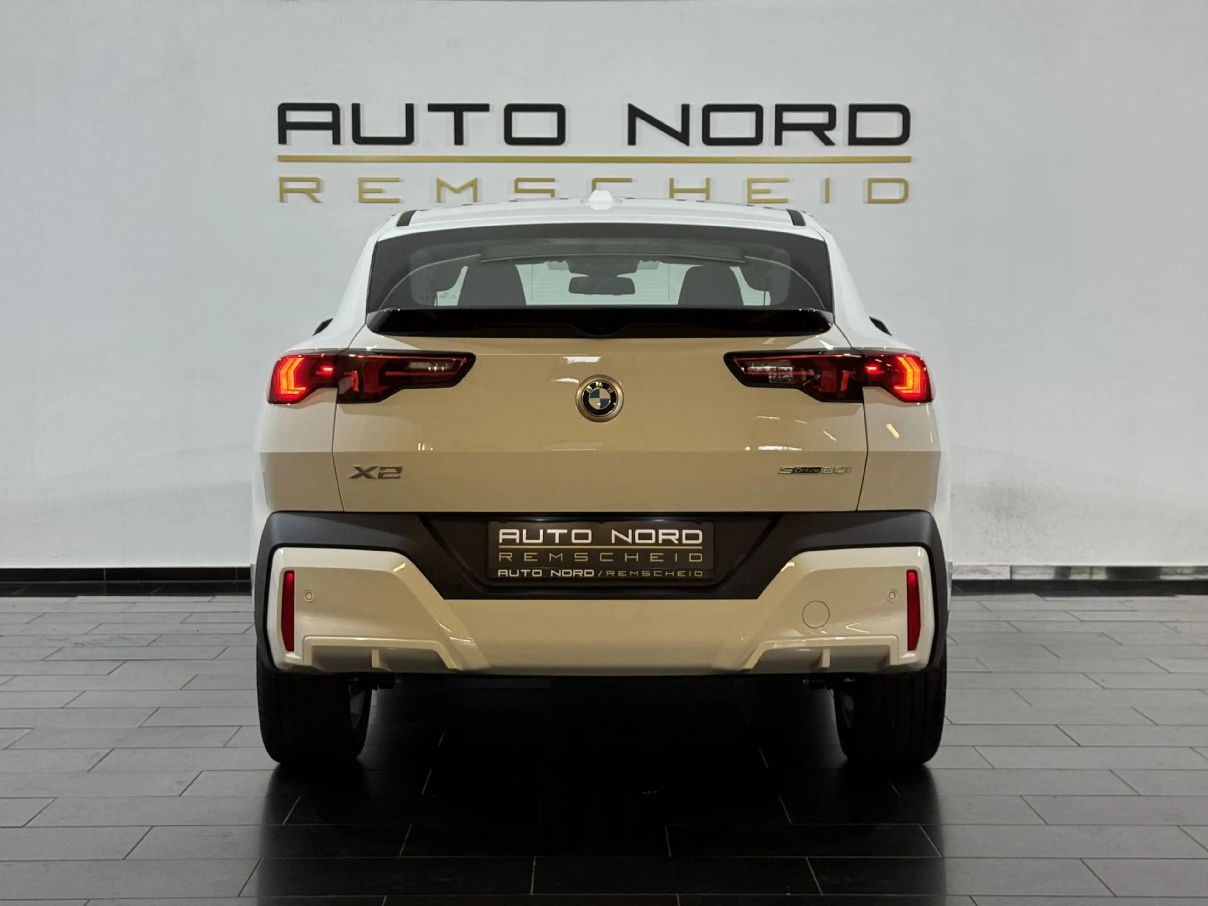 BMW X2 20i sDrive*DAB+*Shadow*LED*Kam*Jahreswagen* — photo 8