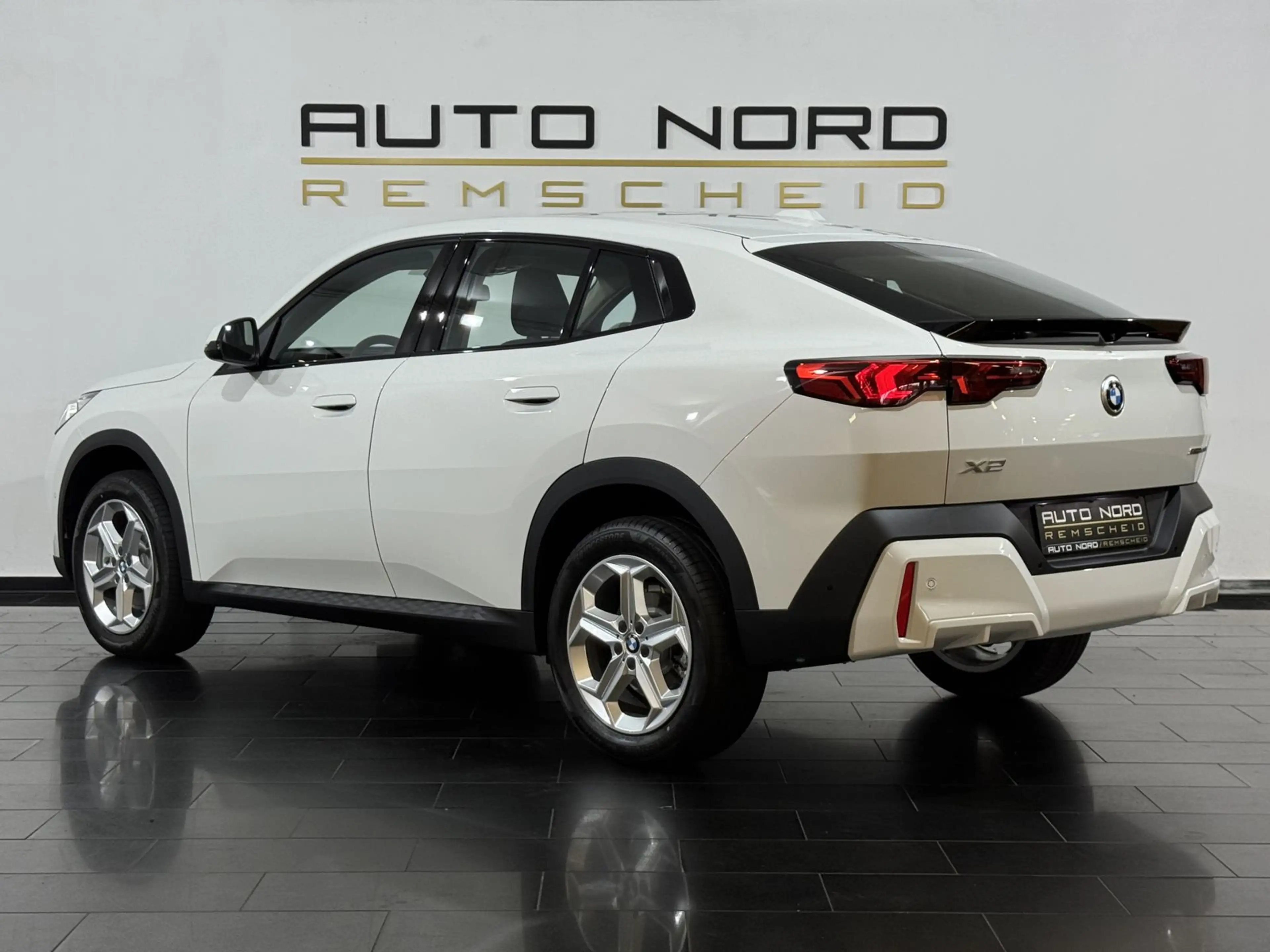 BMW X2 20i sDrive*DAB+*Shadow*LED*Kam*Jahreswagen* — photo 9