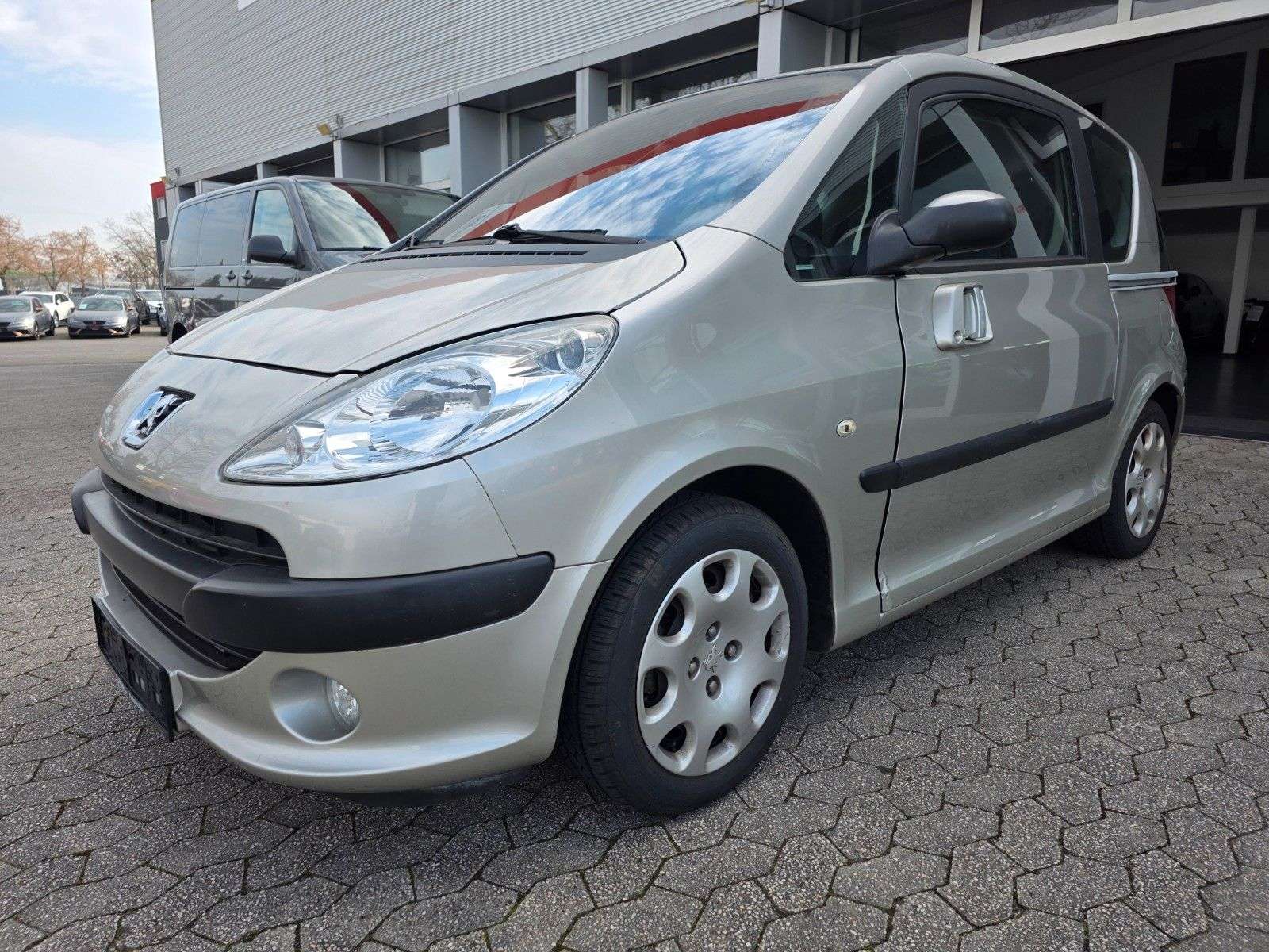 Second hand Peugeot 1007 1.6