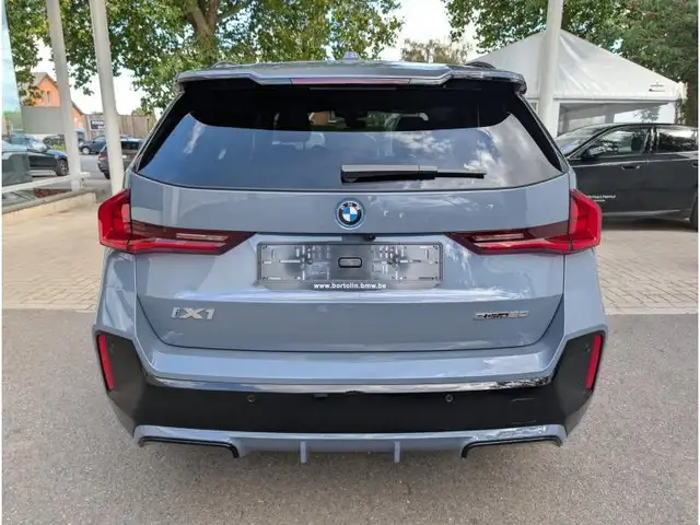 BMW Ix1 view 4