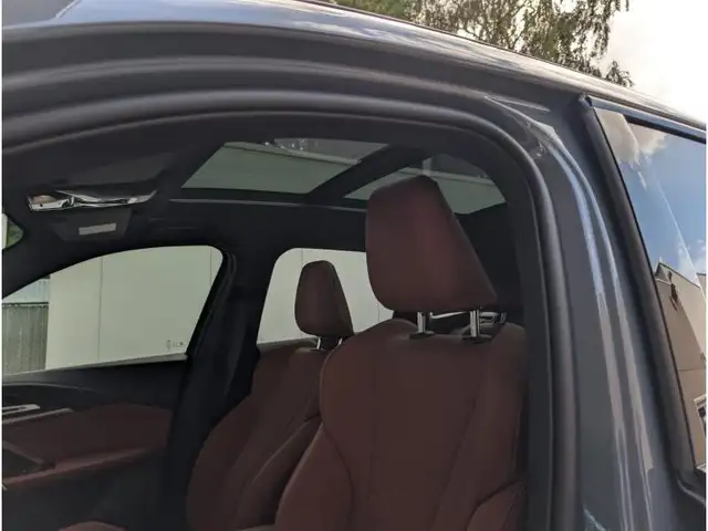 BMW Ix1 view 15