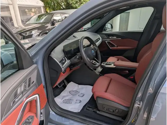 BMW Ix1 view 6