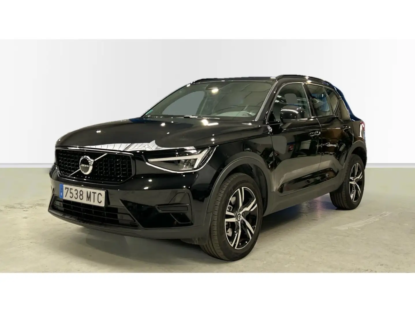 Volvo XC40 B3 Plus Aut. Negro - 1