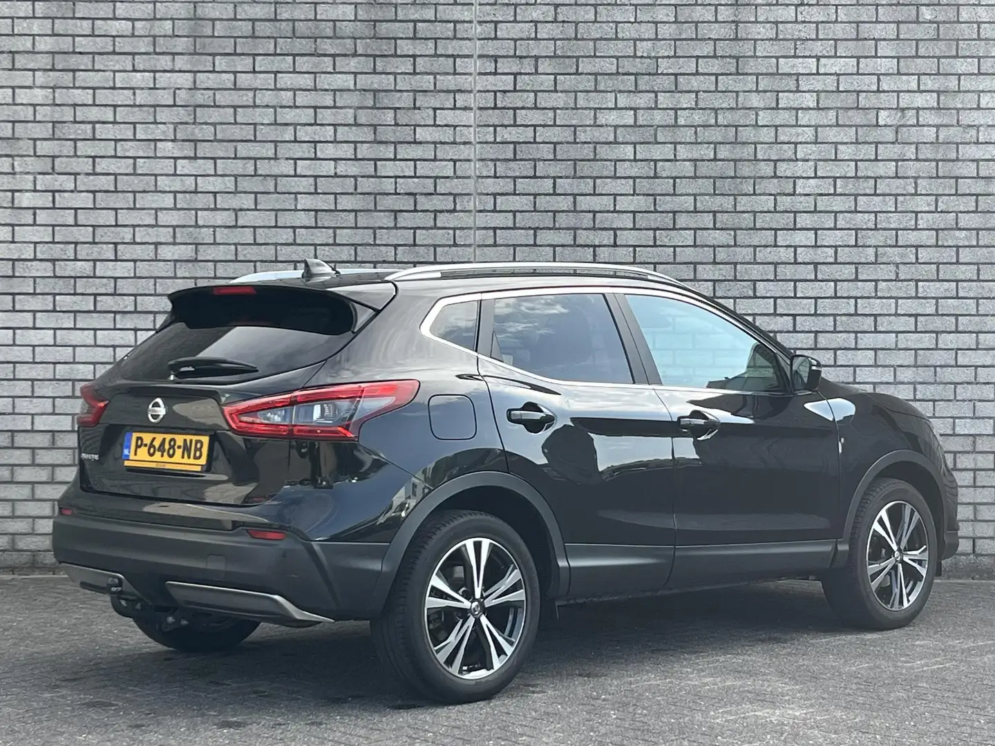 Nissan Qashqai 1.2 N-Connecta | 360° Camera | Panoramadak | Stoel Noir - 2