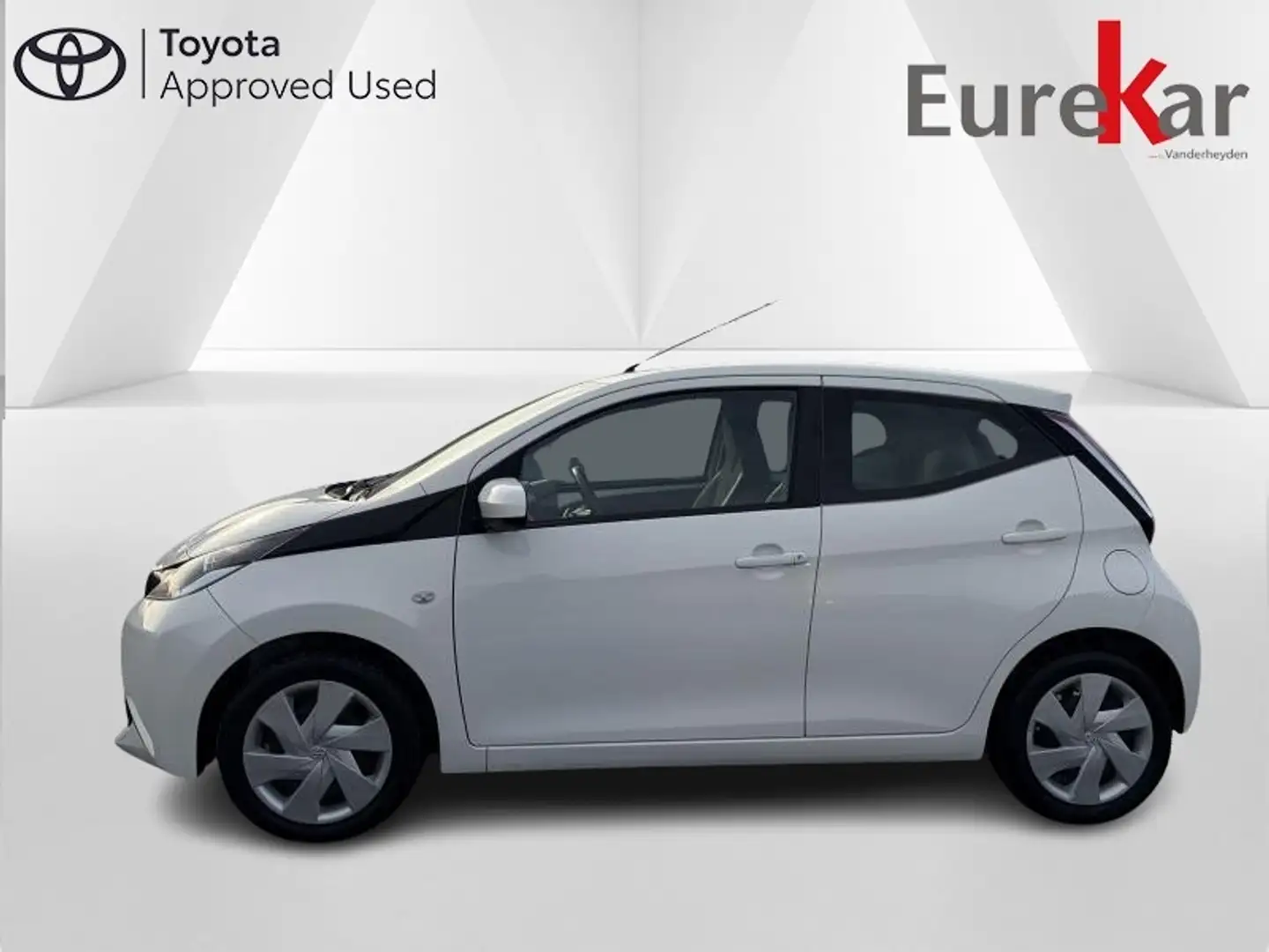 Toyota Aygo 1.0 VVT-i Multi Mode x-play Weiß - 2