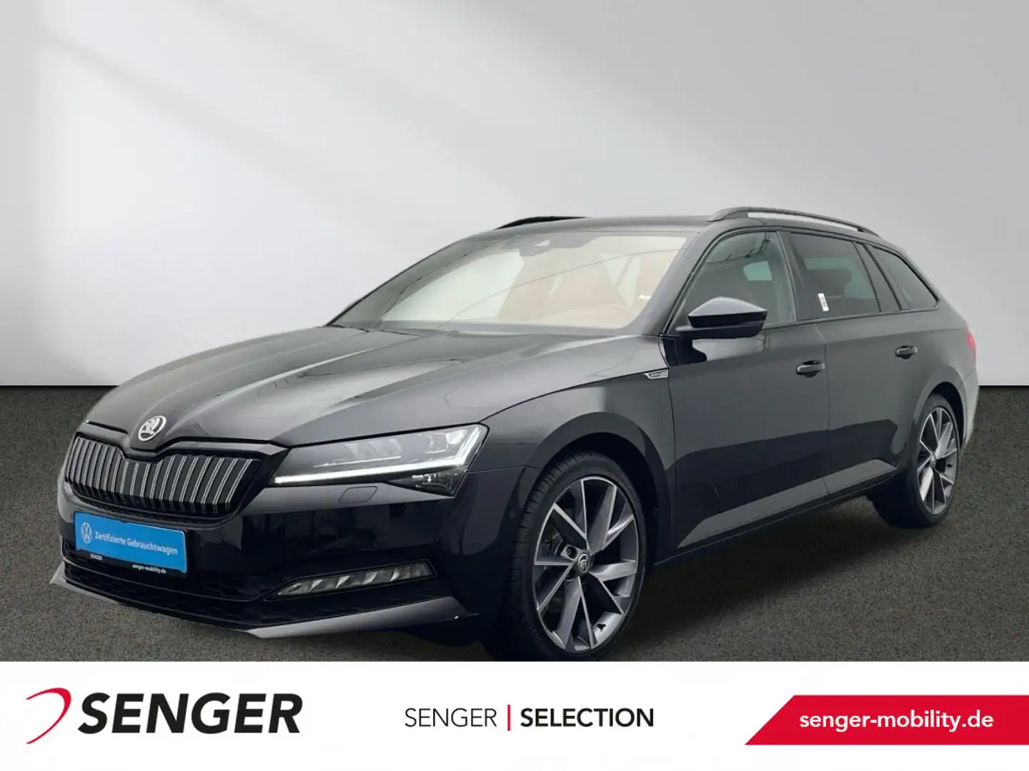 Skoda Superb Combi Sportline 1.4 TSI iV CarPlay Matrix Чорний - 1