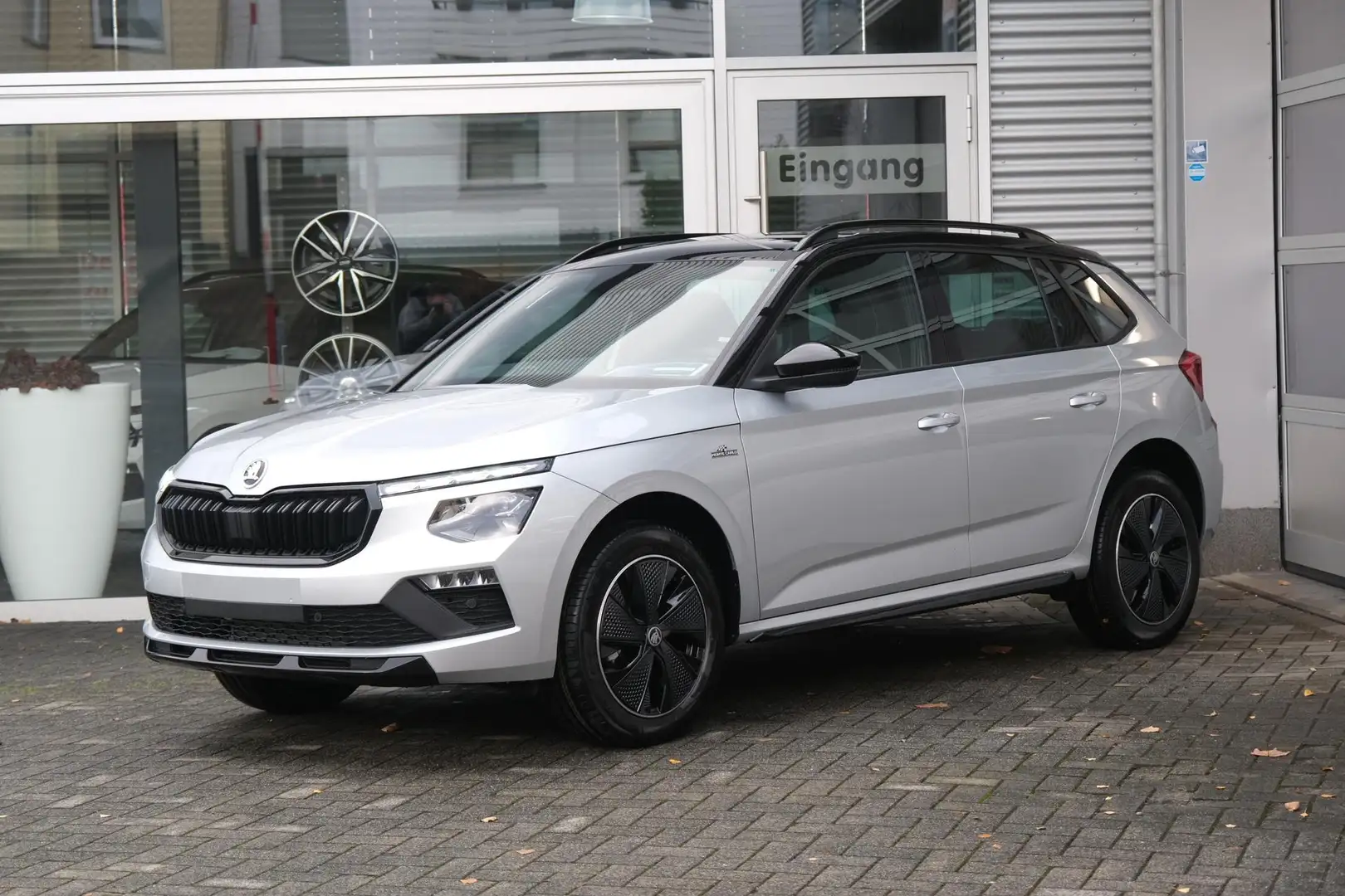 Skoda Kamiq Monte Carlo 1.0 TSI DSG AHK Matrix Panodach Kam... Silber - 1